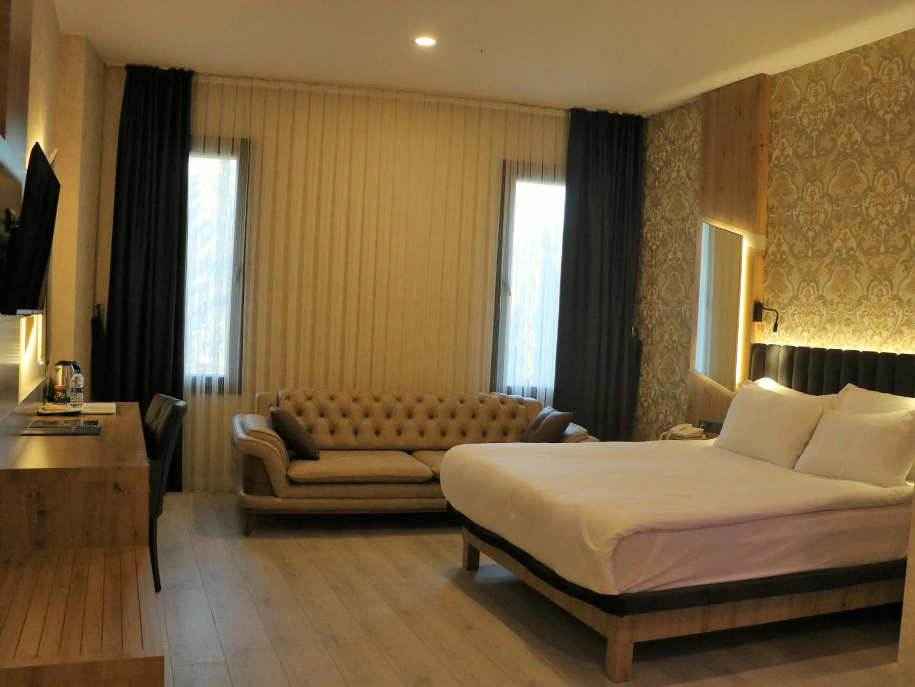 Photo of the whole room, Bed in Isnova Hotel Airport