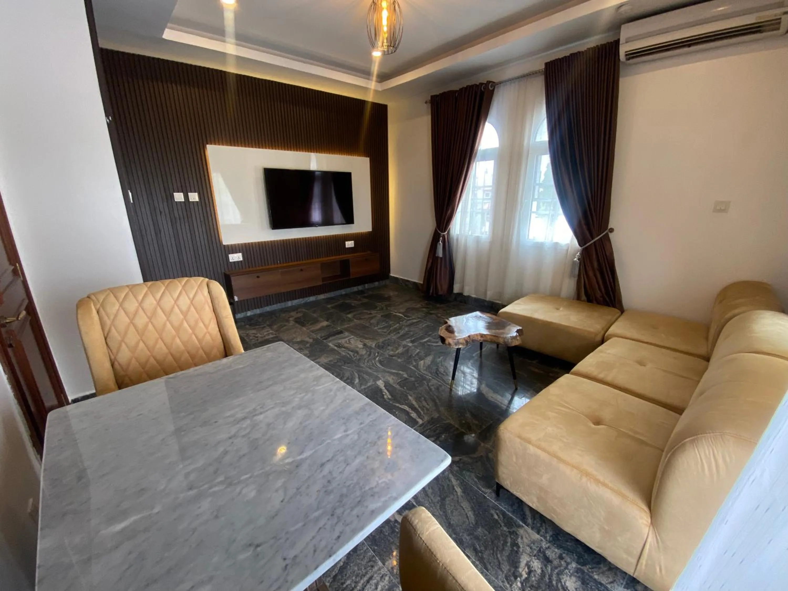 Presken Hotel White House, Lekki, Lagos