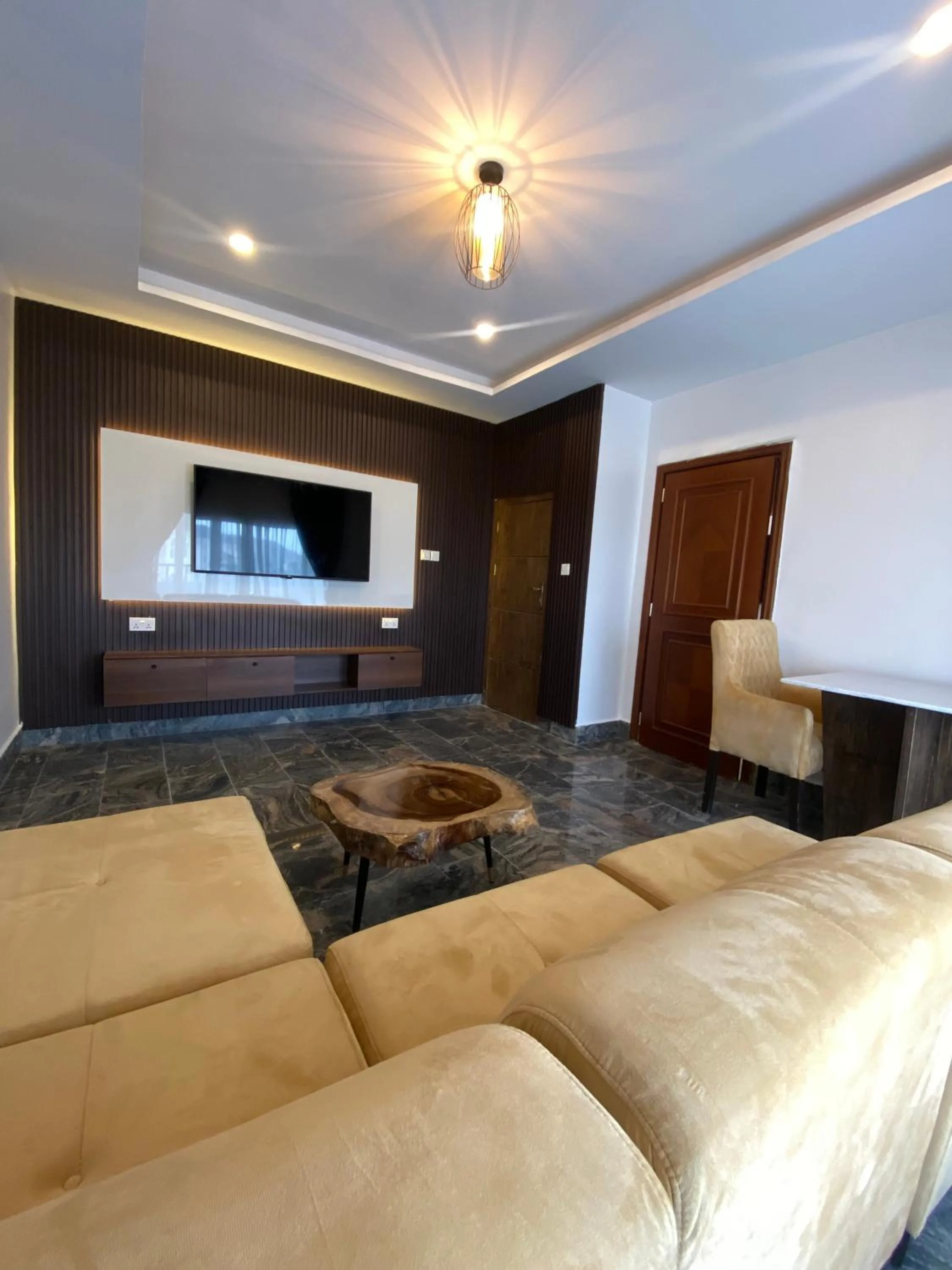 Presken Hotel White House, Lekki, Lagos