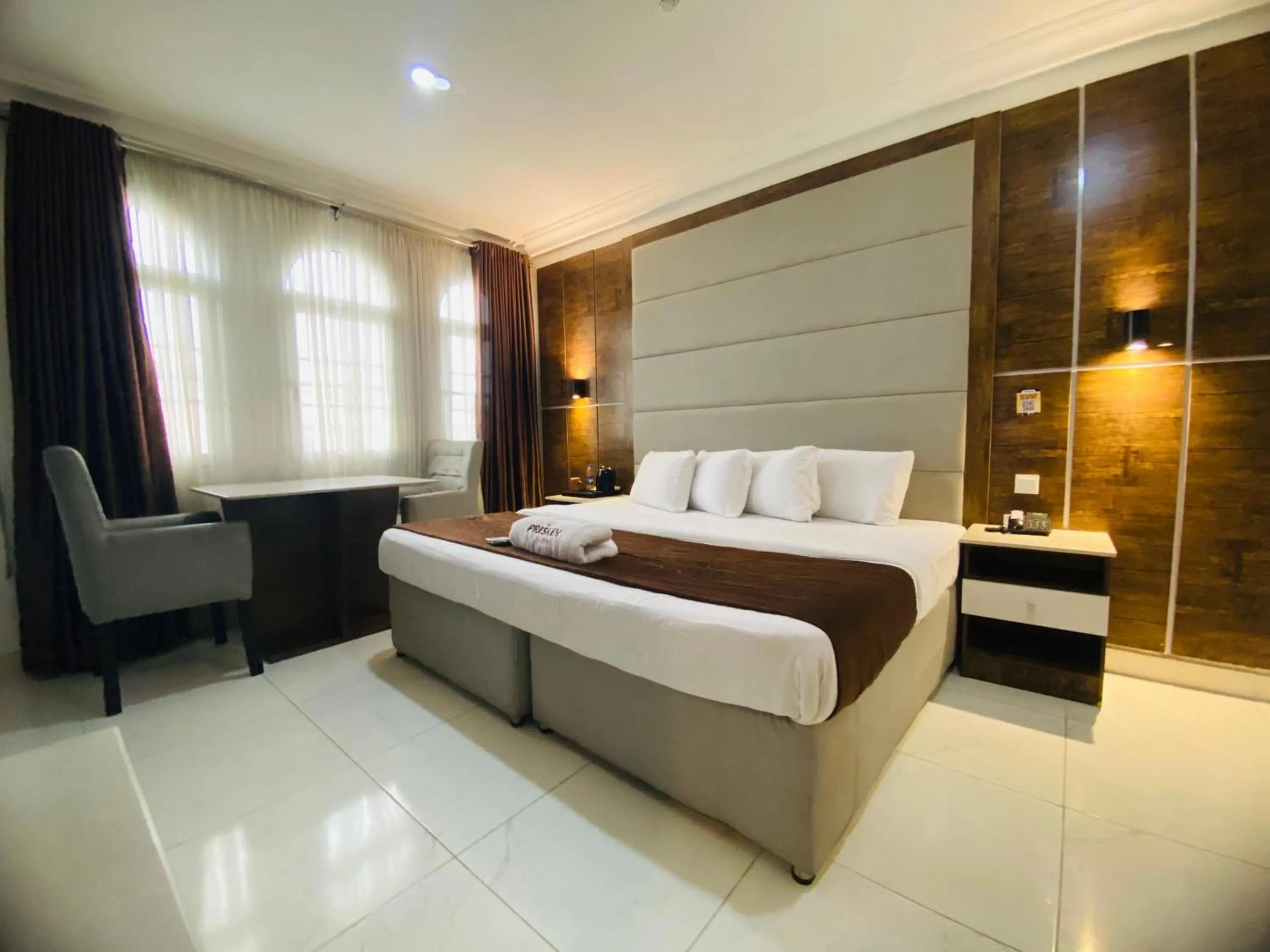 Bed in PRESKEN WHITE HOUSE