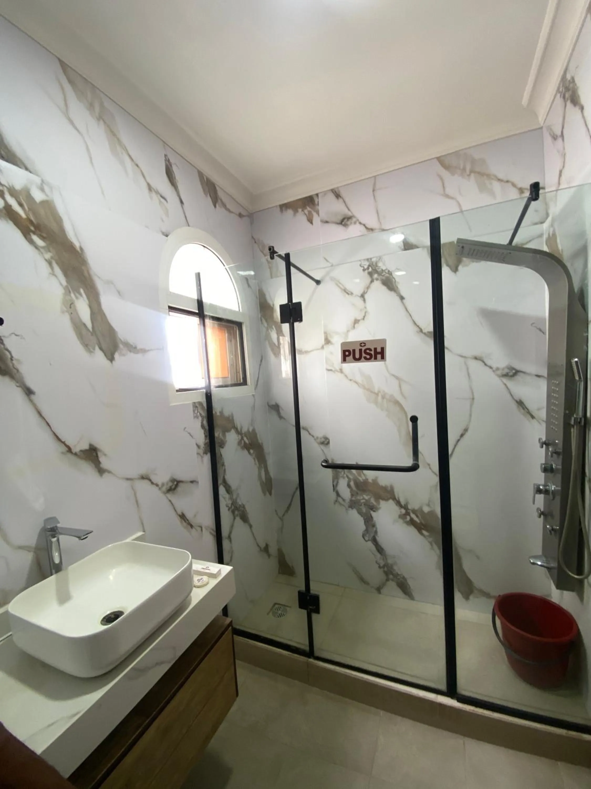 Presken Hotel White House, Lekki, Lagos