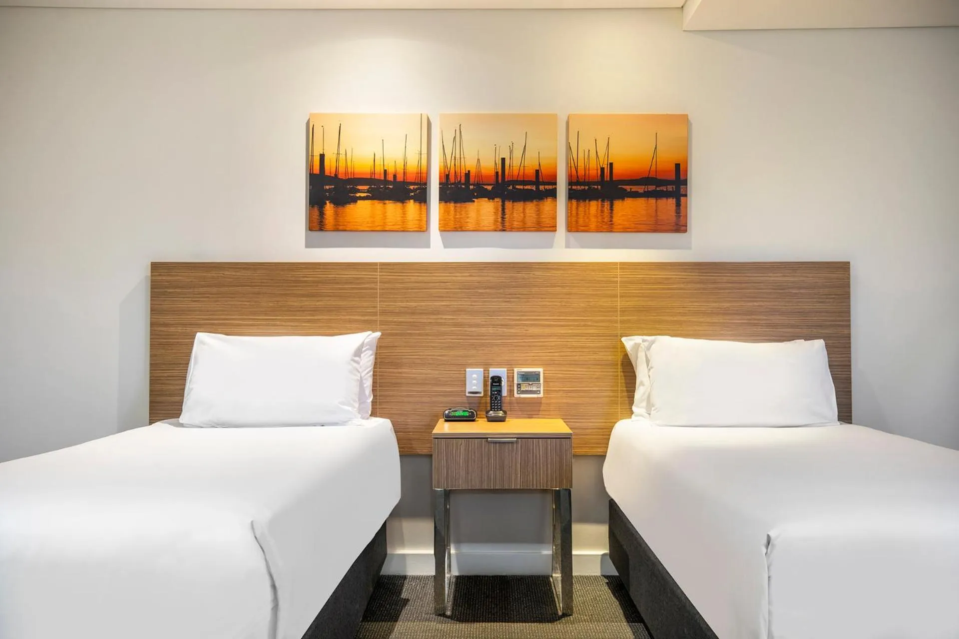 Bedroom, Bed in Country Comfort Perth