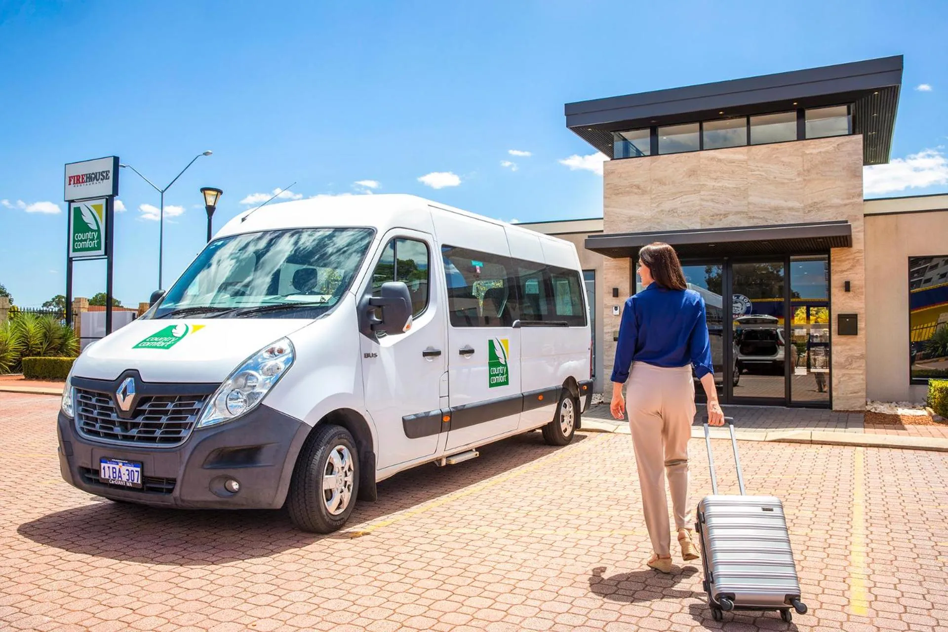 Facade/entrance in Country Comfort Perth
