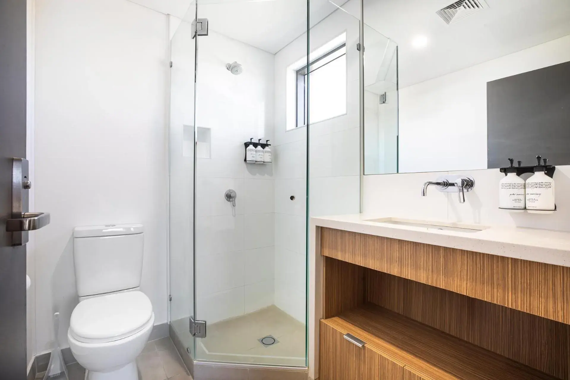 Bathroom in Country Comfort Perth Bathroom in Country Comfort Perth