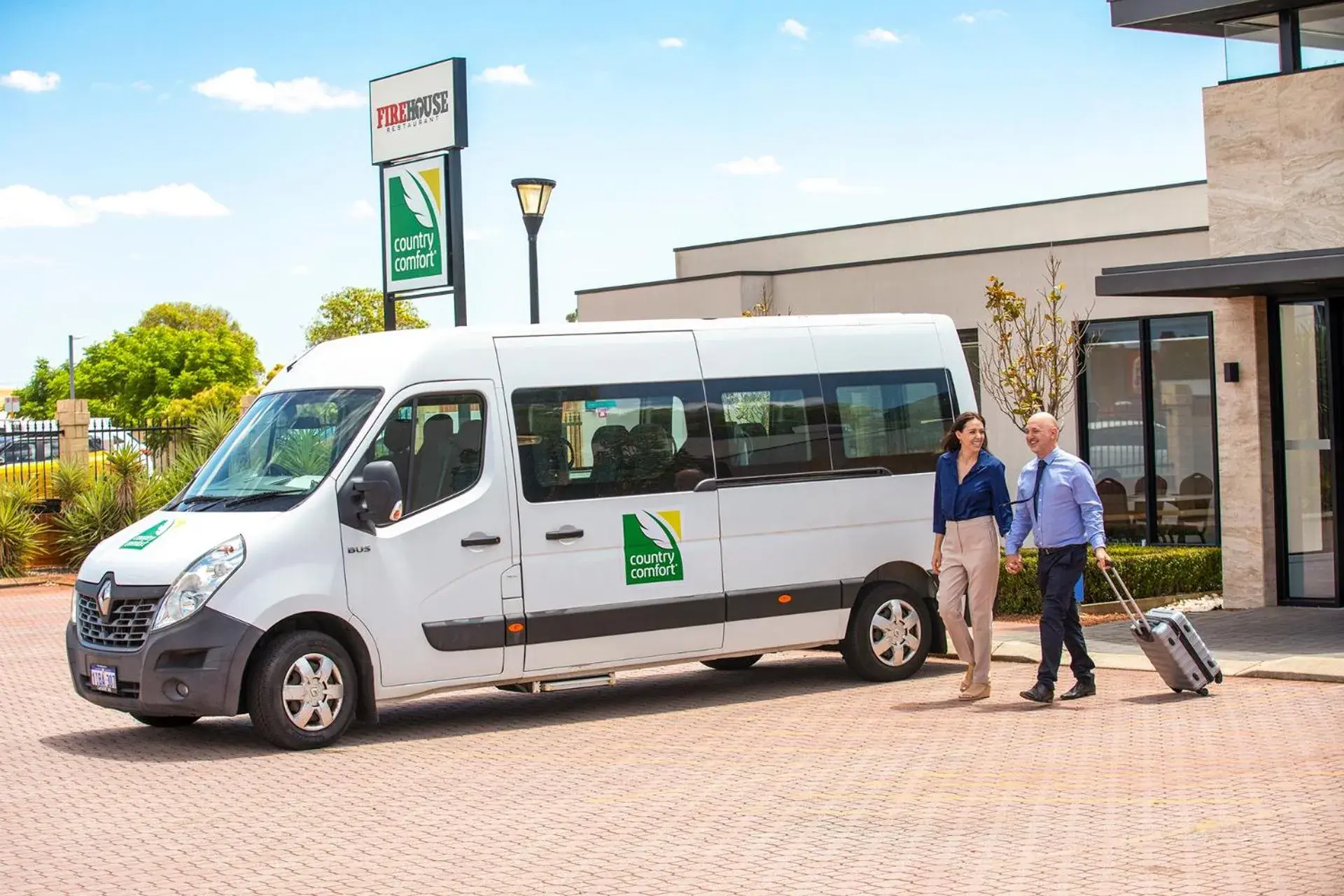 Facade/entrance in Country Comfort Perth Facade/entrance in Country Comfort Perth