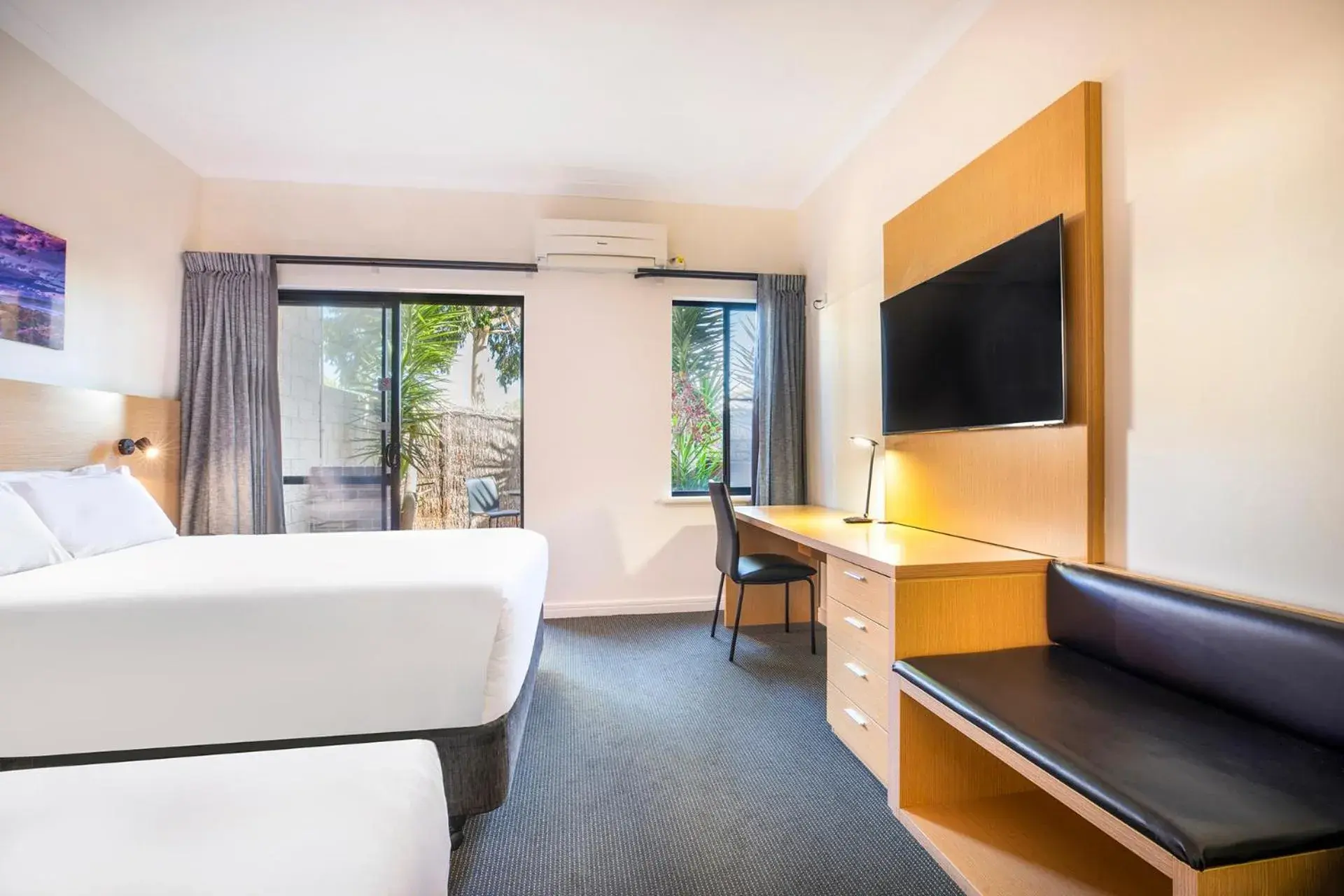 Bedroom in Country Comfort Perth Bedroom in Country Comfort Perth