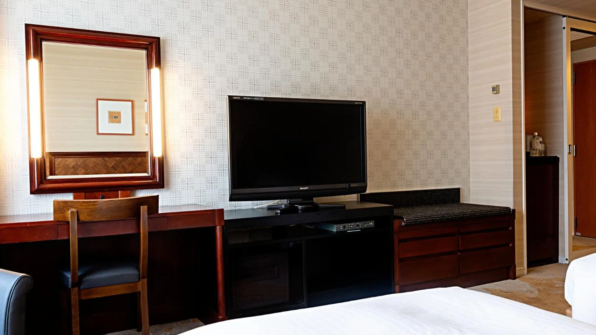 Photo of the whole room, TV/Entertainment Center in Hotel Nikko Kochi Asahi Royal