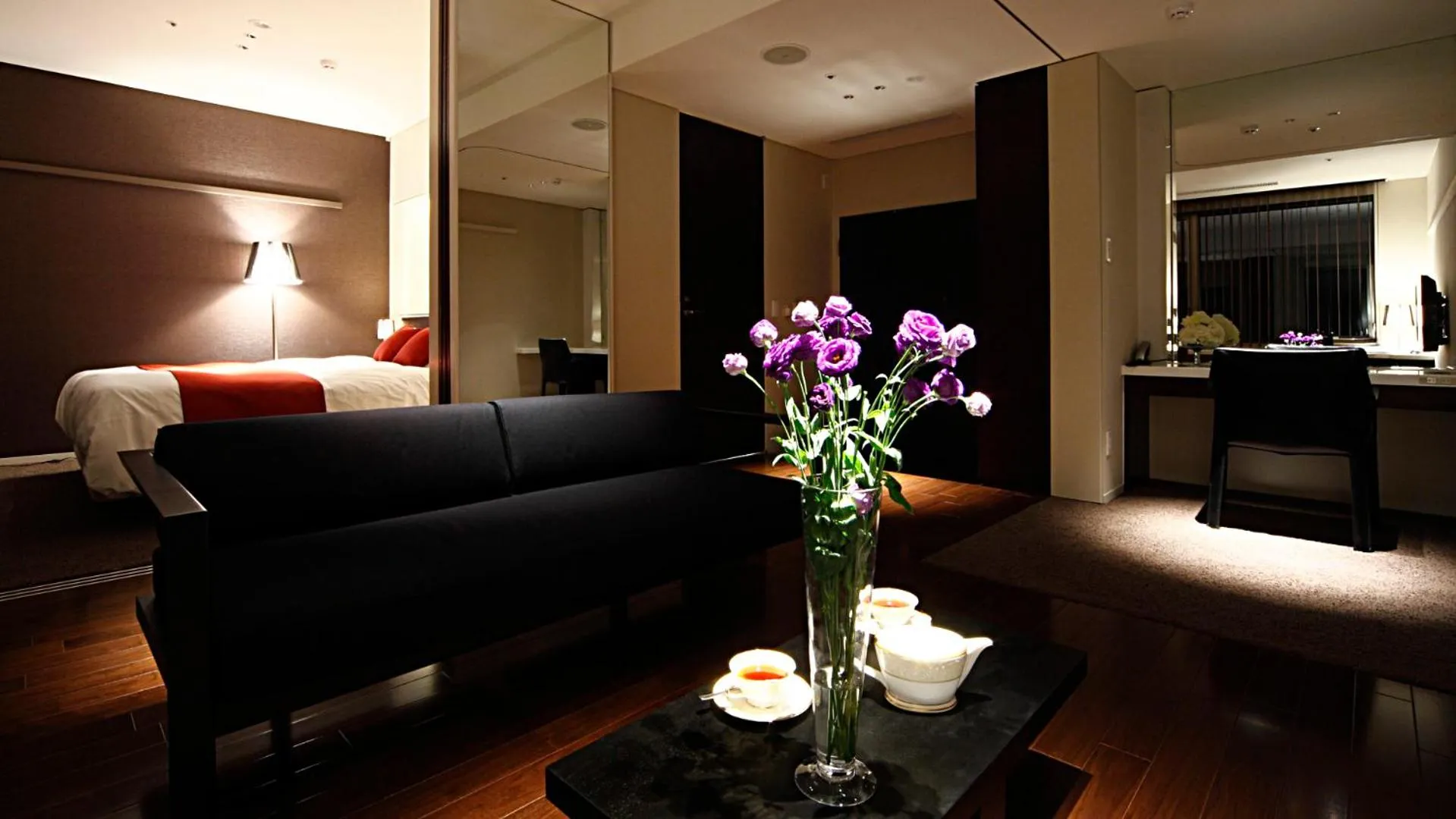 Photo of the whole room, Seating Area in Hotel Nikko Kochi Asahi Royal