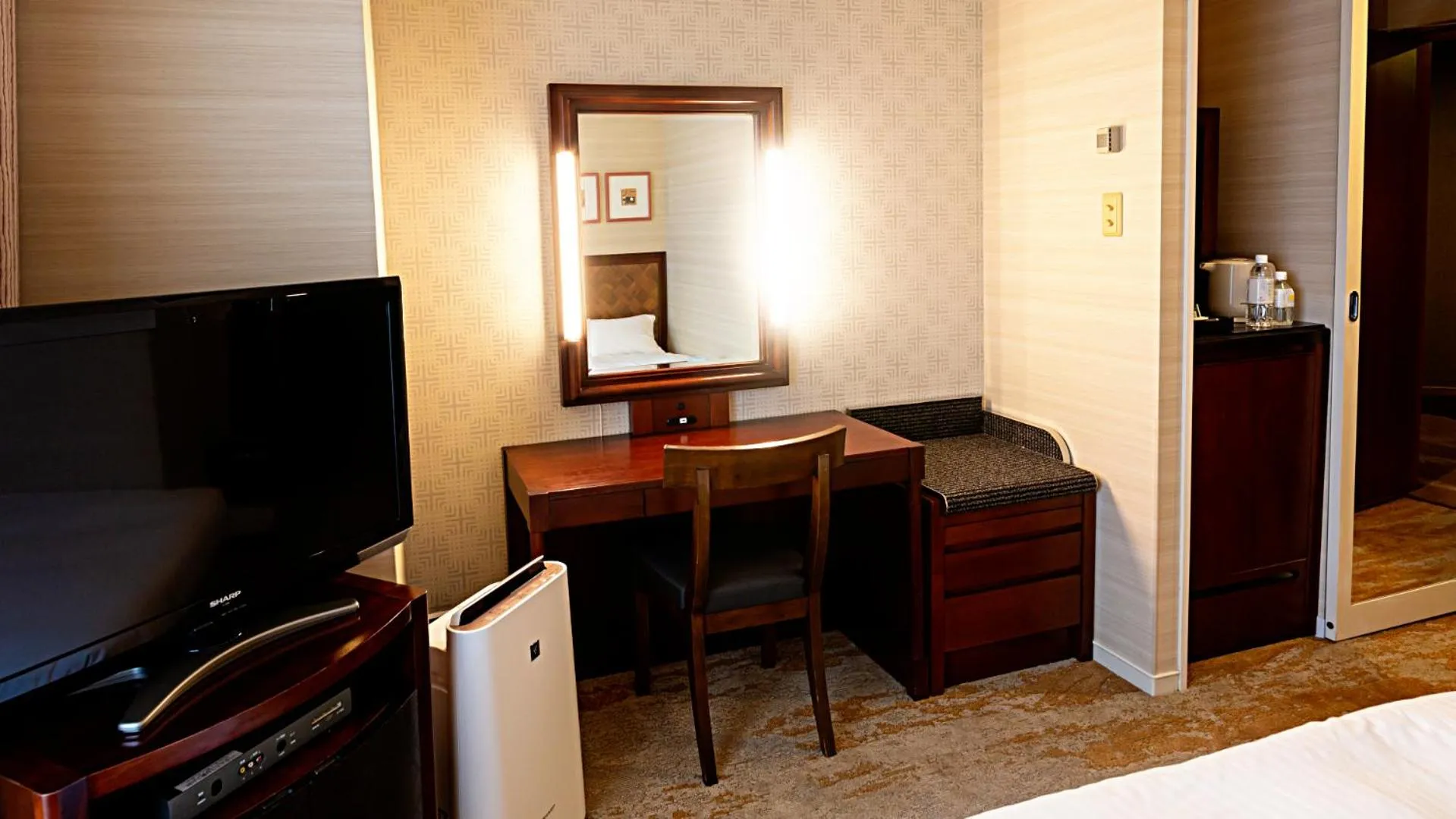 Photo of the whole room, TV/Entertainment Center in Hotel Nikko Kochi Asahi Royal