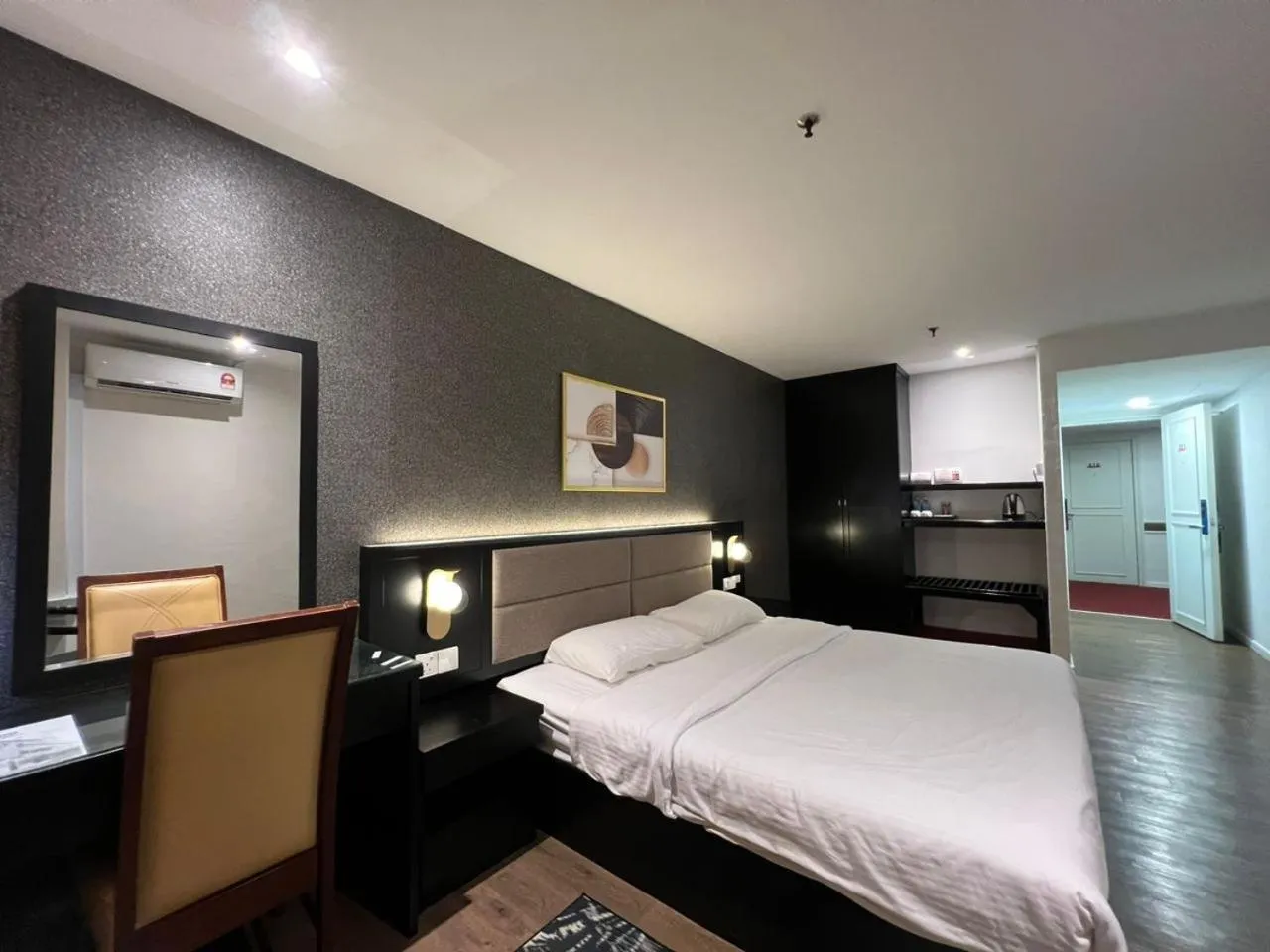 Bed in Remington Hotel