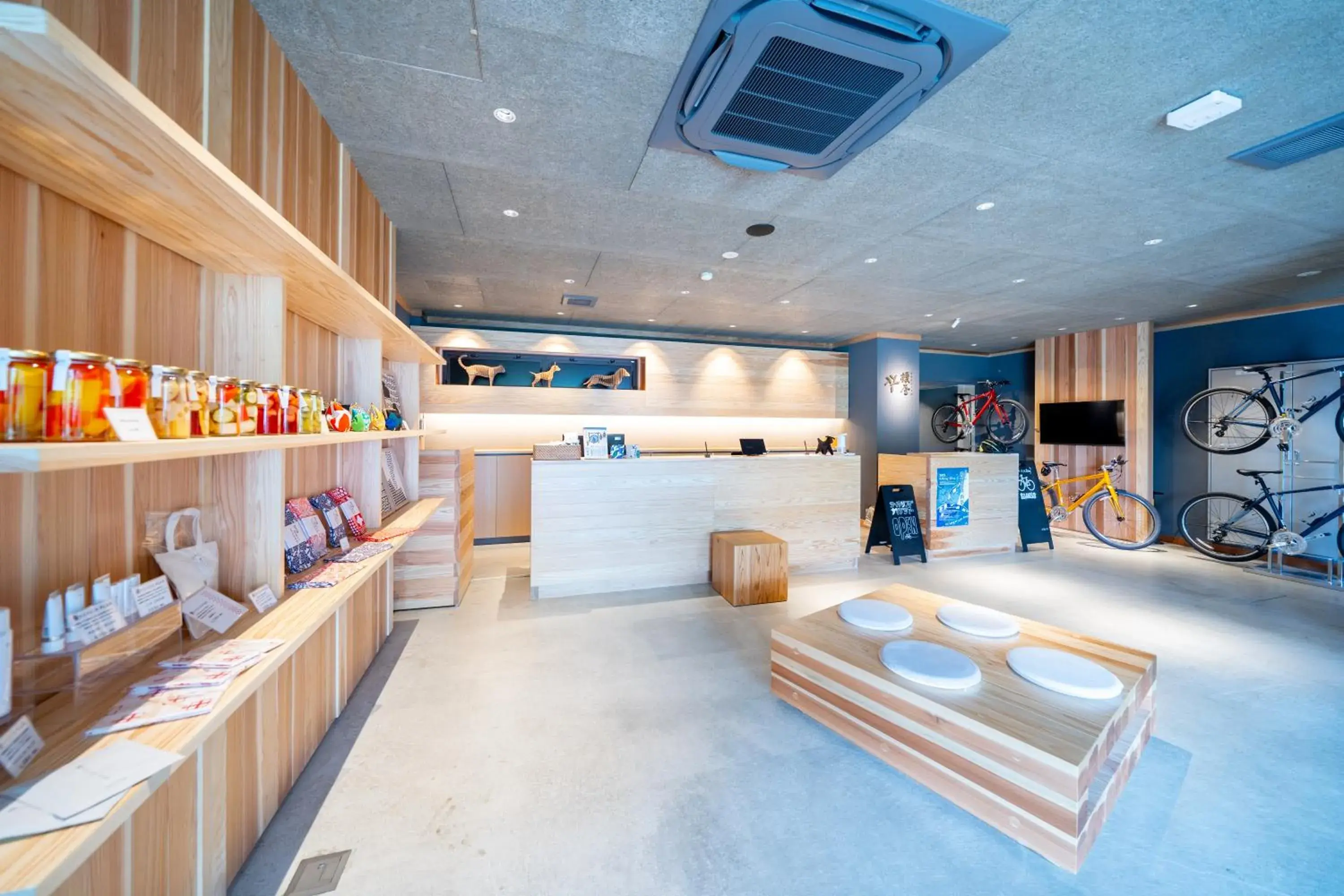 Lobby or reception in Enokiya Ryokan Lobby or reception in Enokiya Ryokan