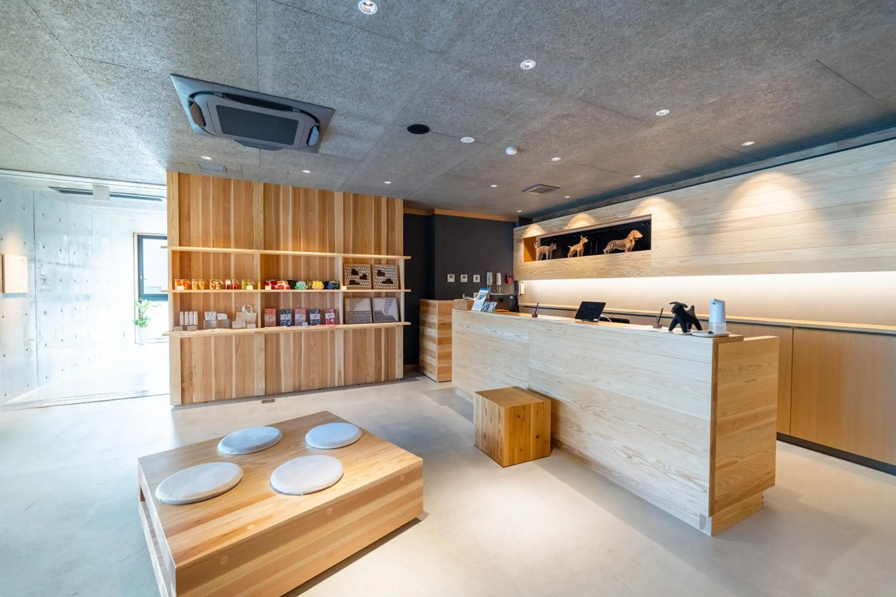 Lobby or reception in Enokiya Ryokan Lobby or reception in Enokiya Ryokan