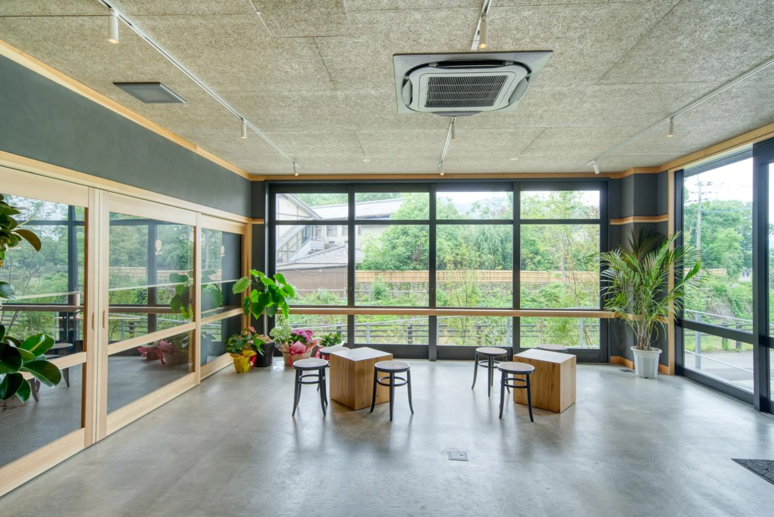 Lobby or reception in Enokiya Ryokan
