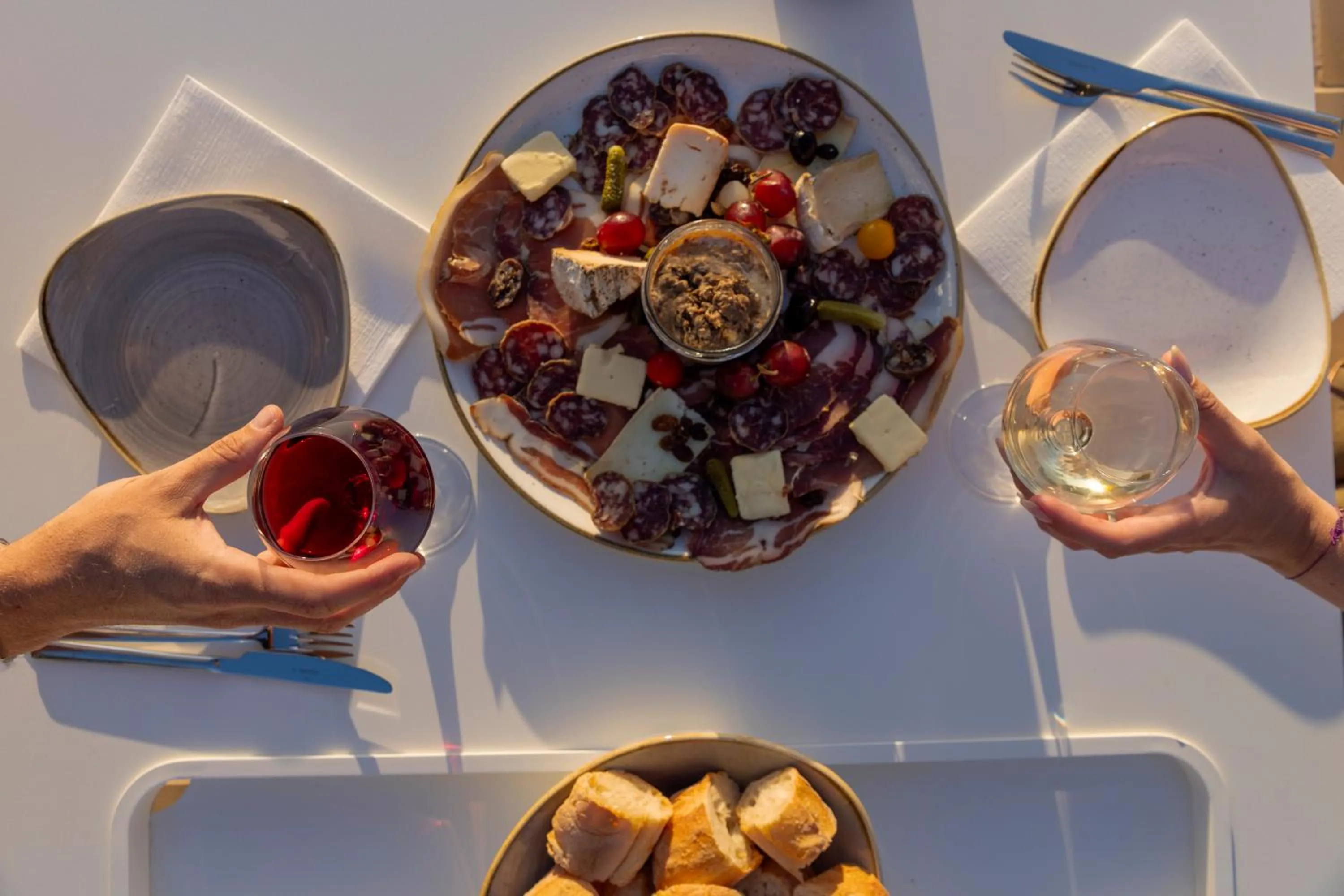 Food and drinks in Résidence Omigna