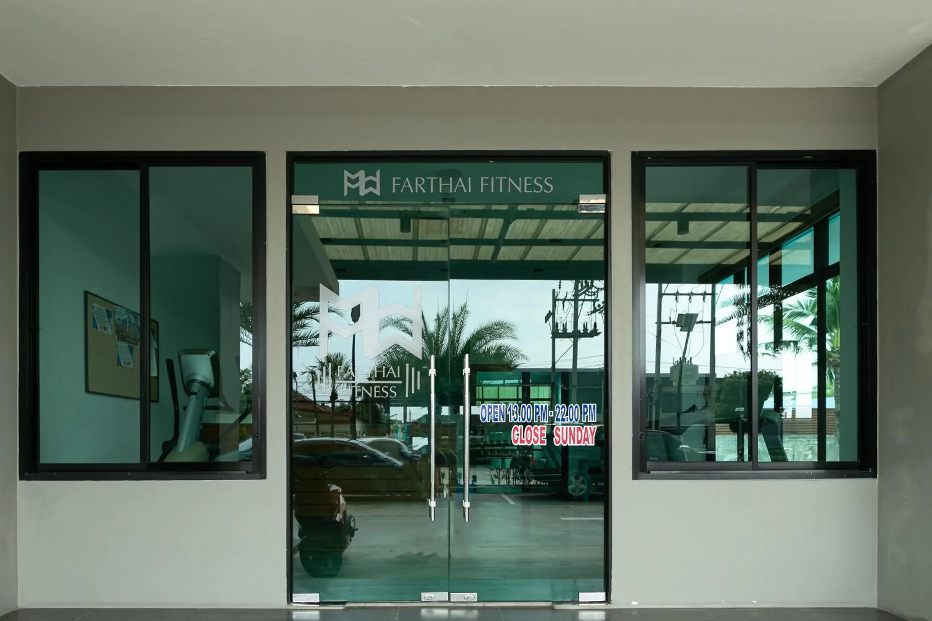 Facade/entrance in Farthai Residence Facade/entrance in Farthai Residence