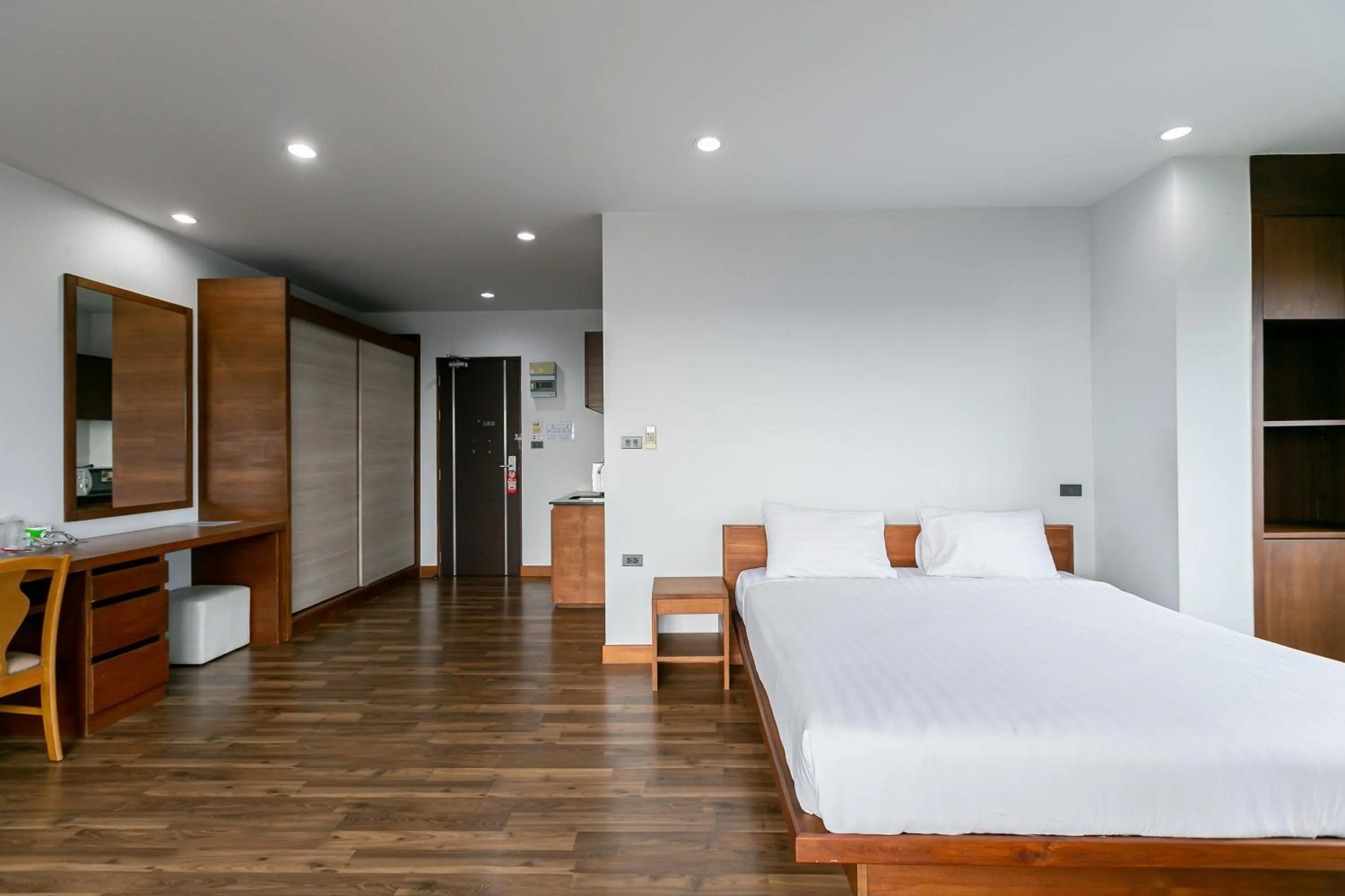 Bed in Farthai Residence