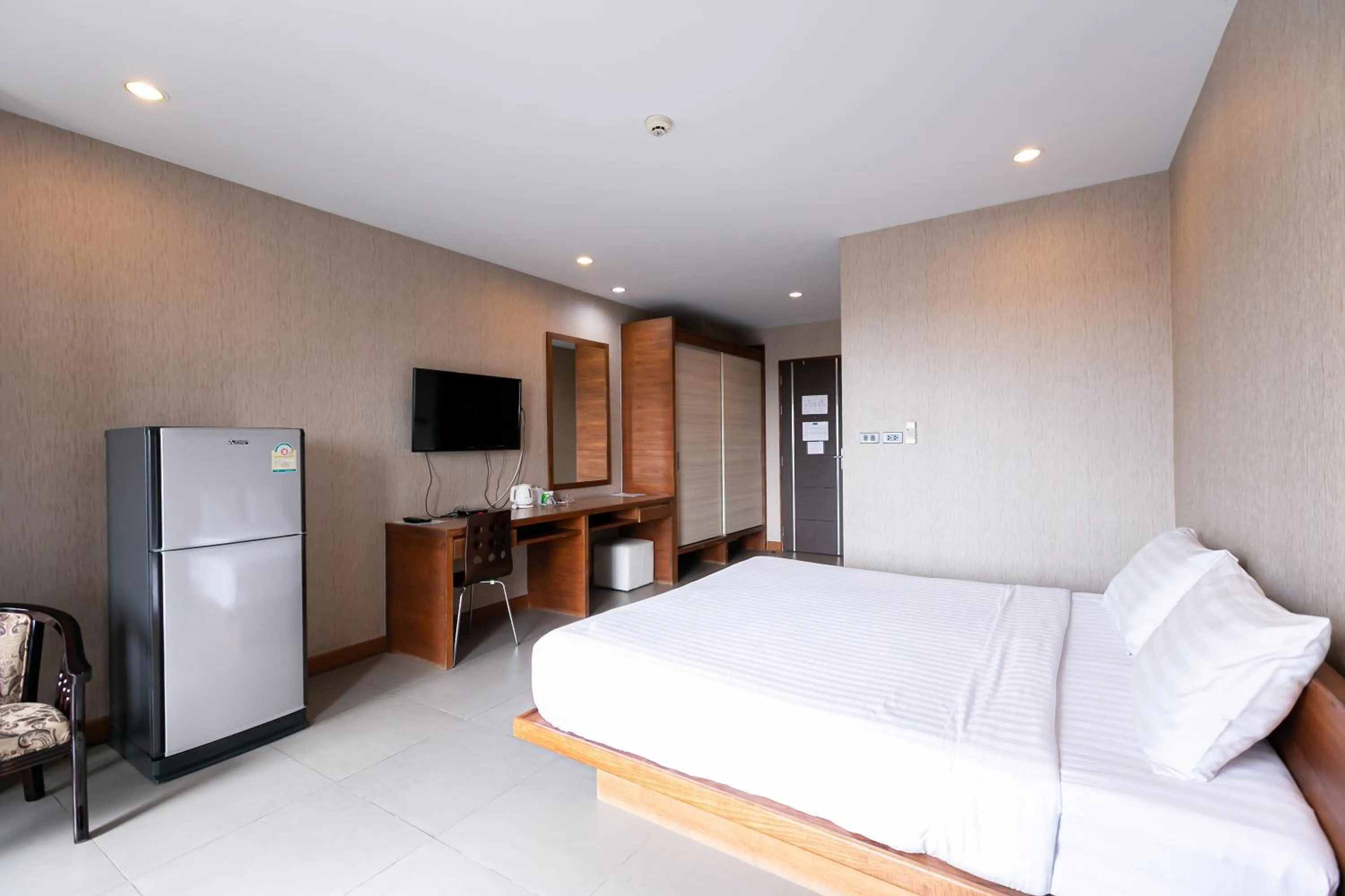 Bed in Farthai Residence