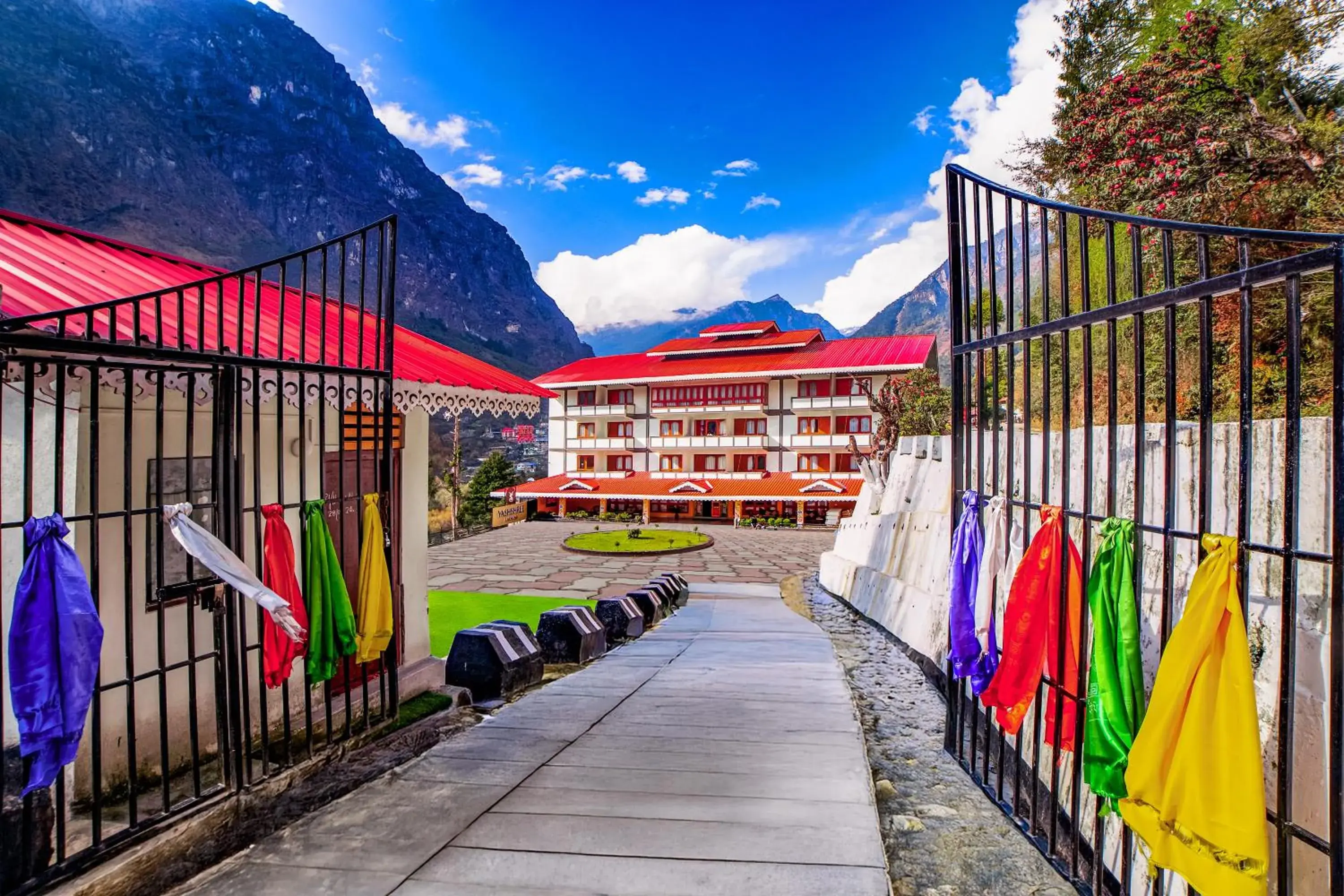 Property building in Yashshree Lachung Property building in Yashshree Lachung