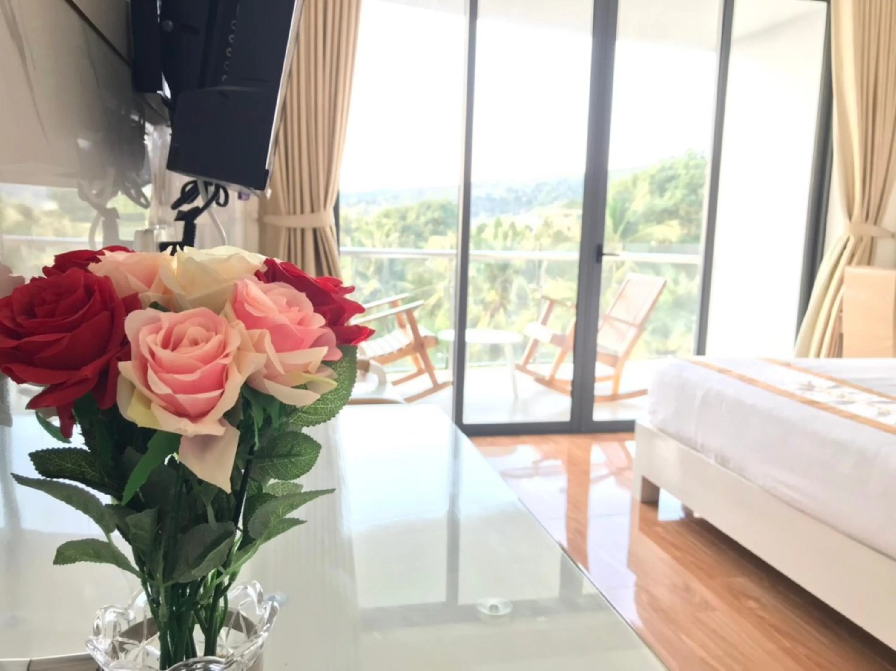 Bedroom, Bed in Home Park Hotel