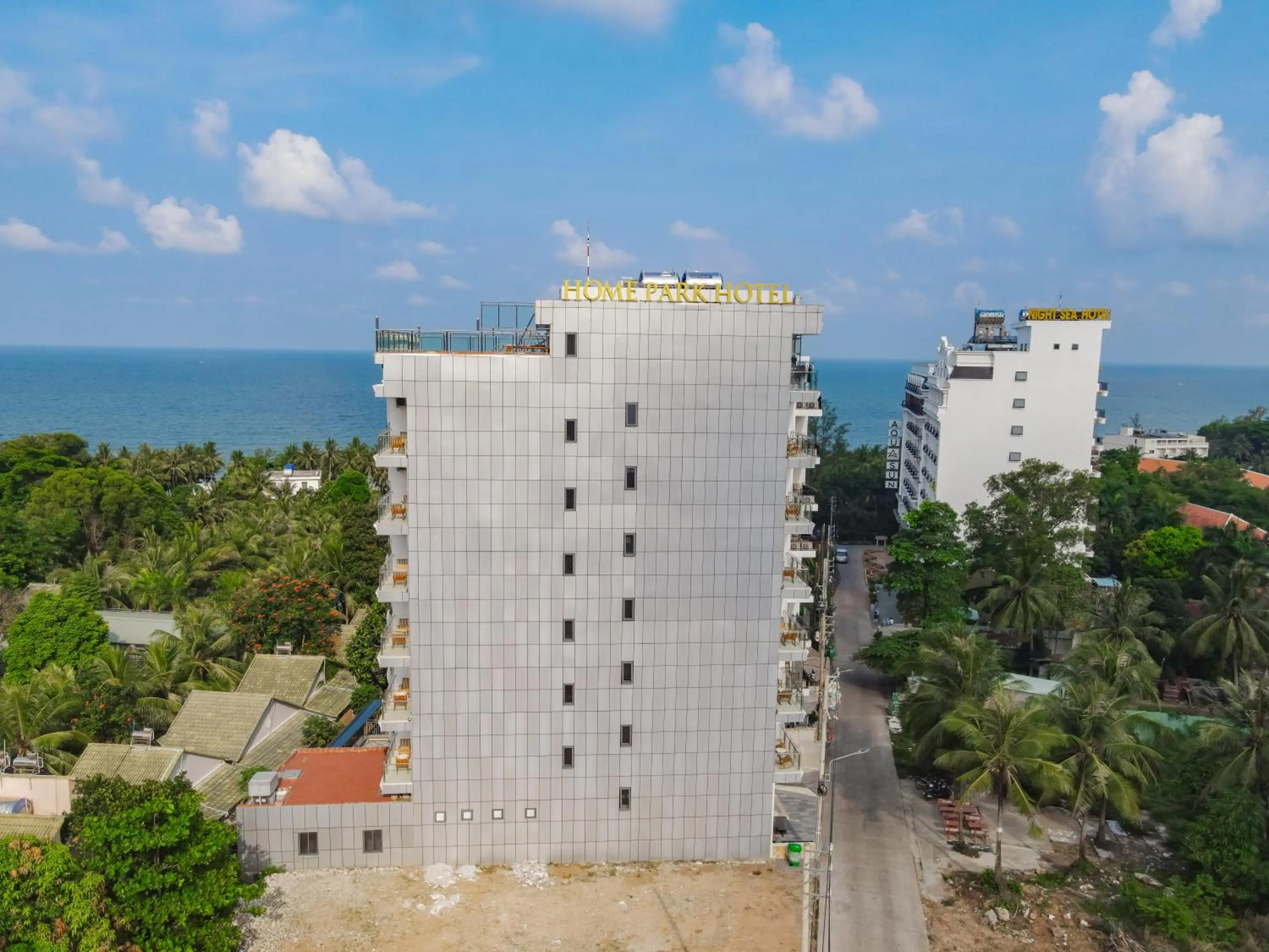 Nearby landmark in Home Park Hotel