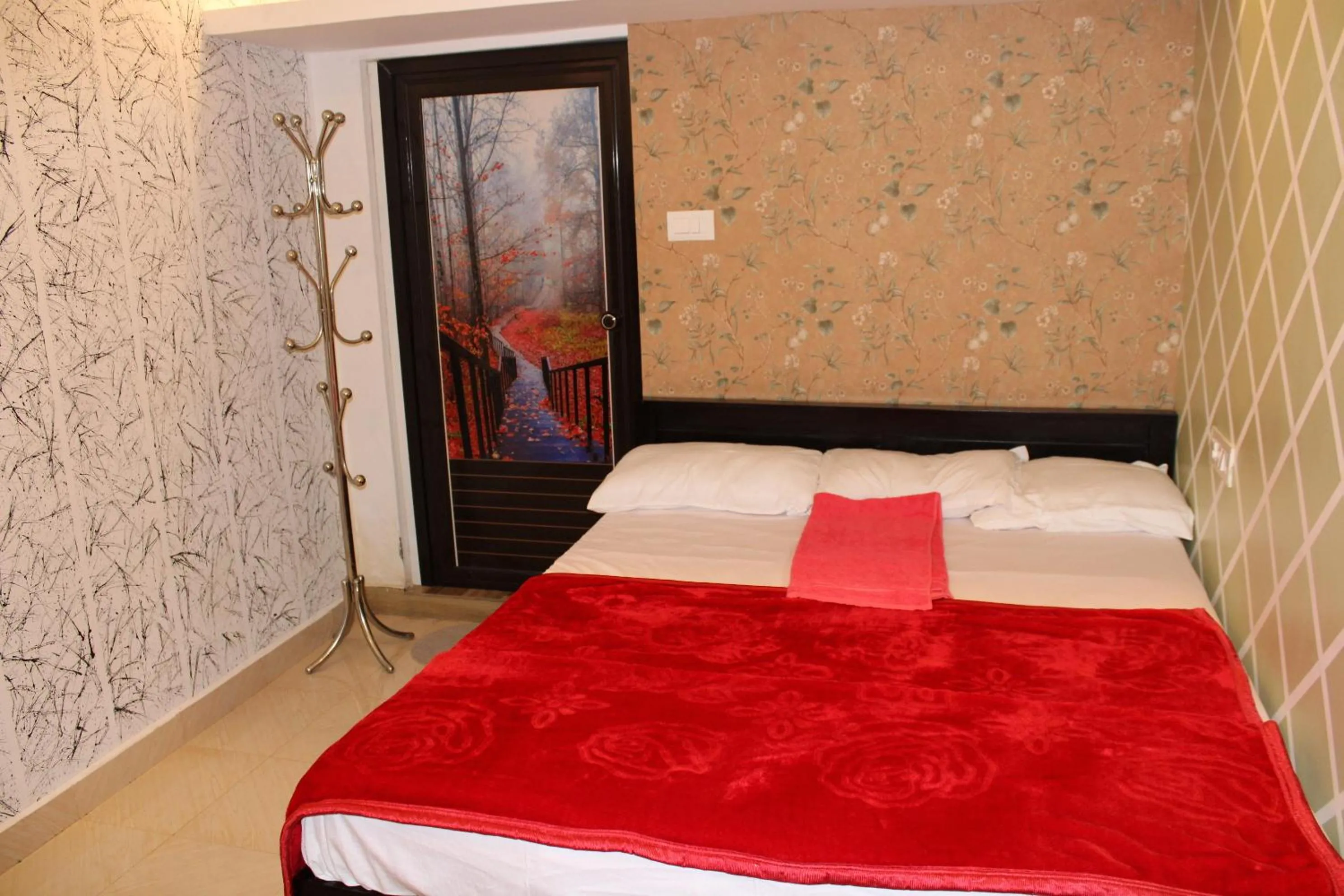 Apartment with Pool View  in ARABIAN HOLIDAY RESORT WITH SWIMMING POOL IN IDUKKI Calvary Mount