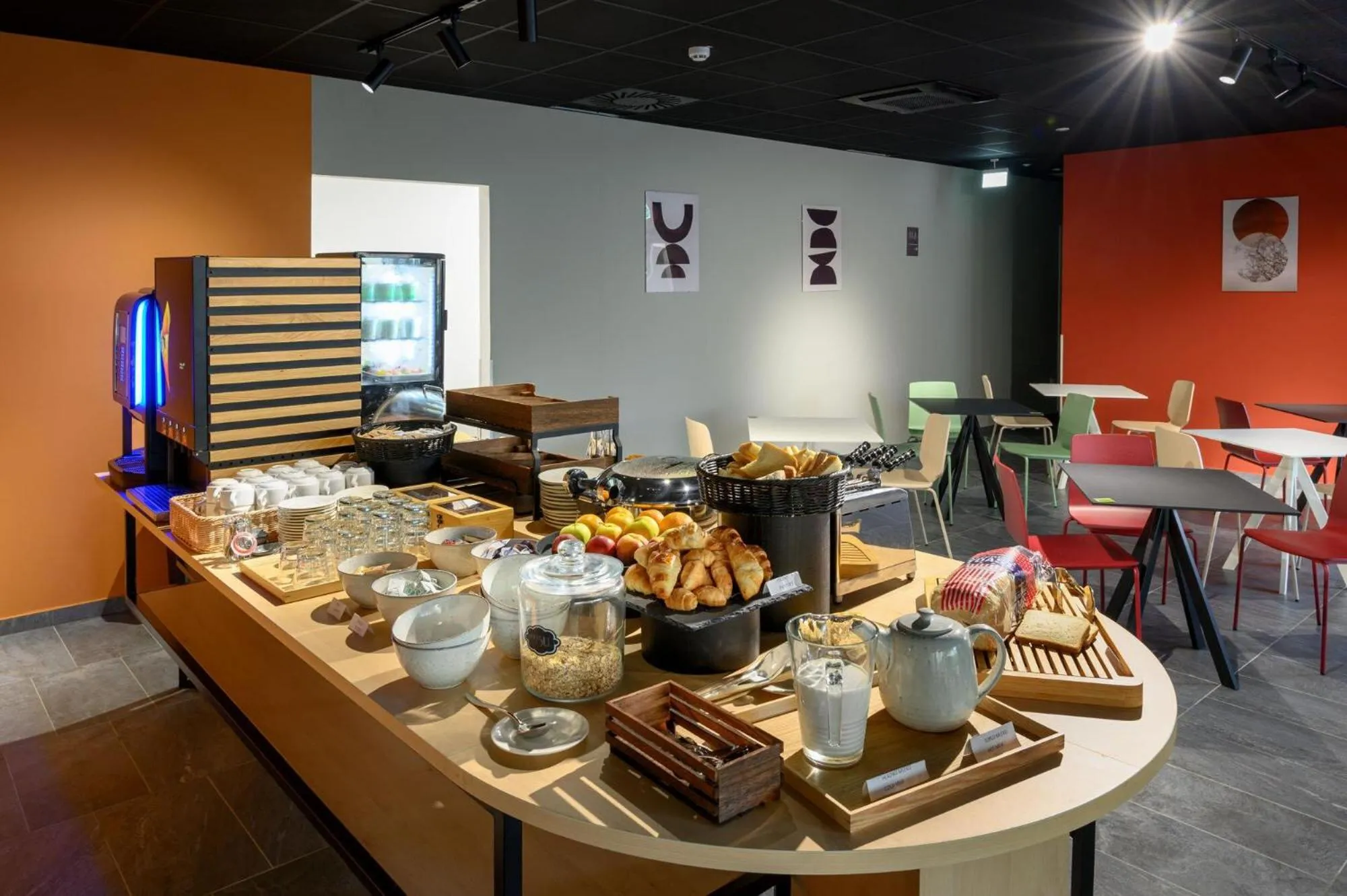 Restaurant/places to eat in B&B Hotel Maribor