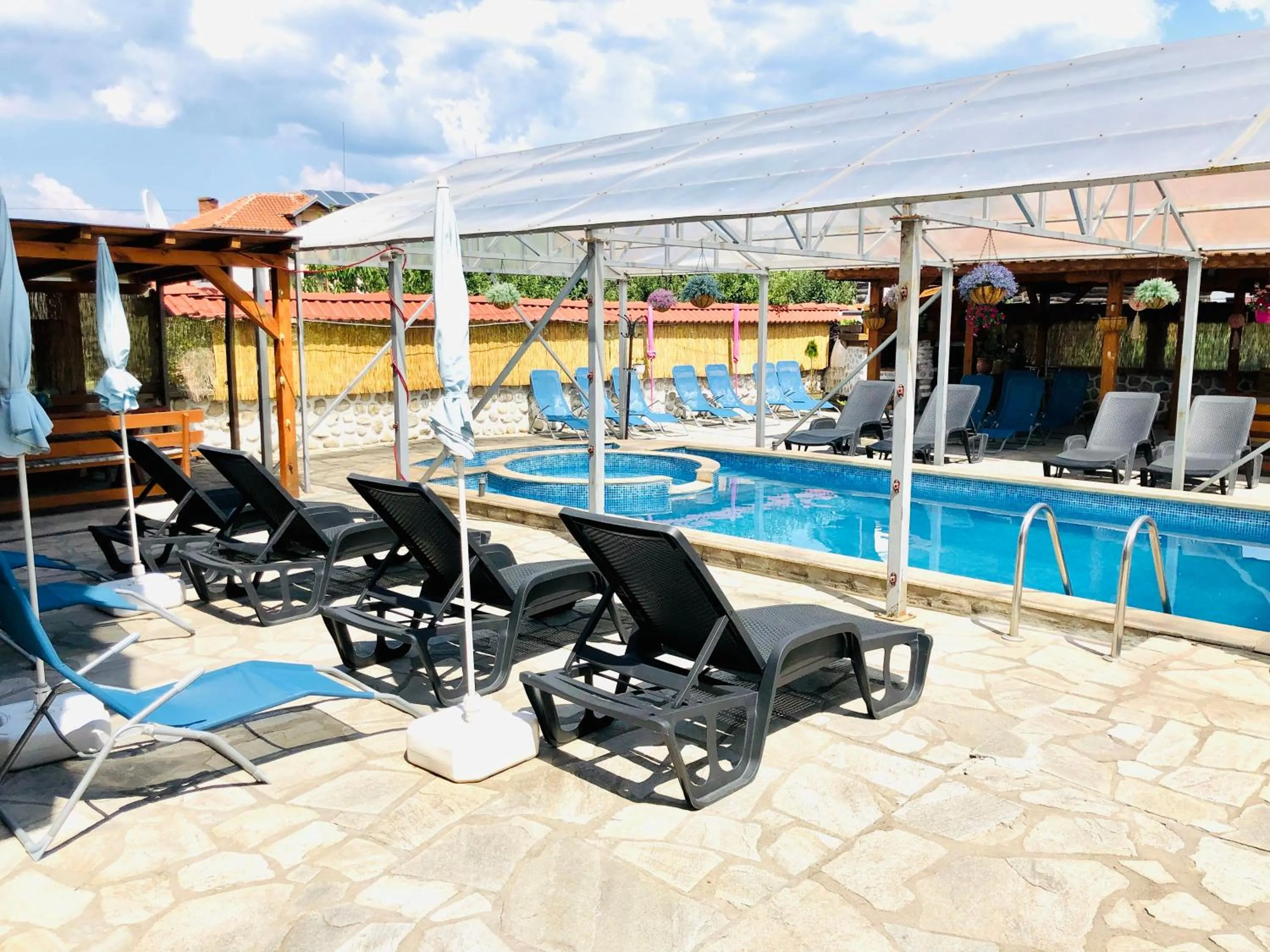 Swimming pool in Family Hotel Carpe Diem