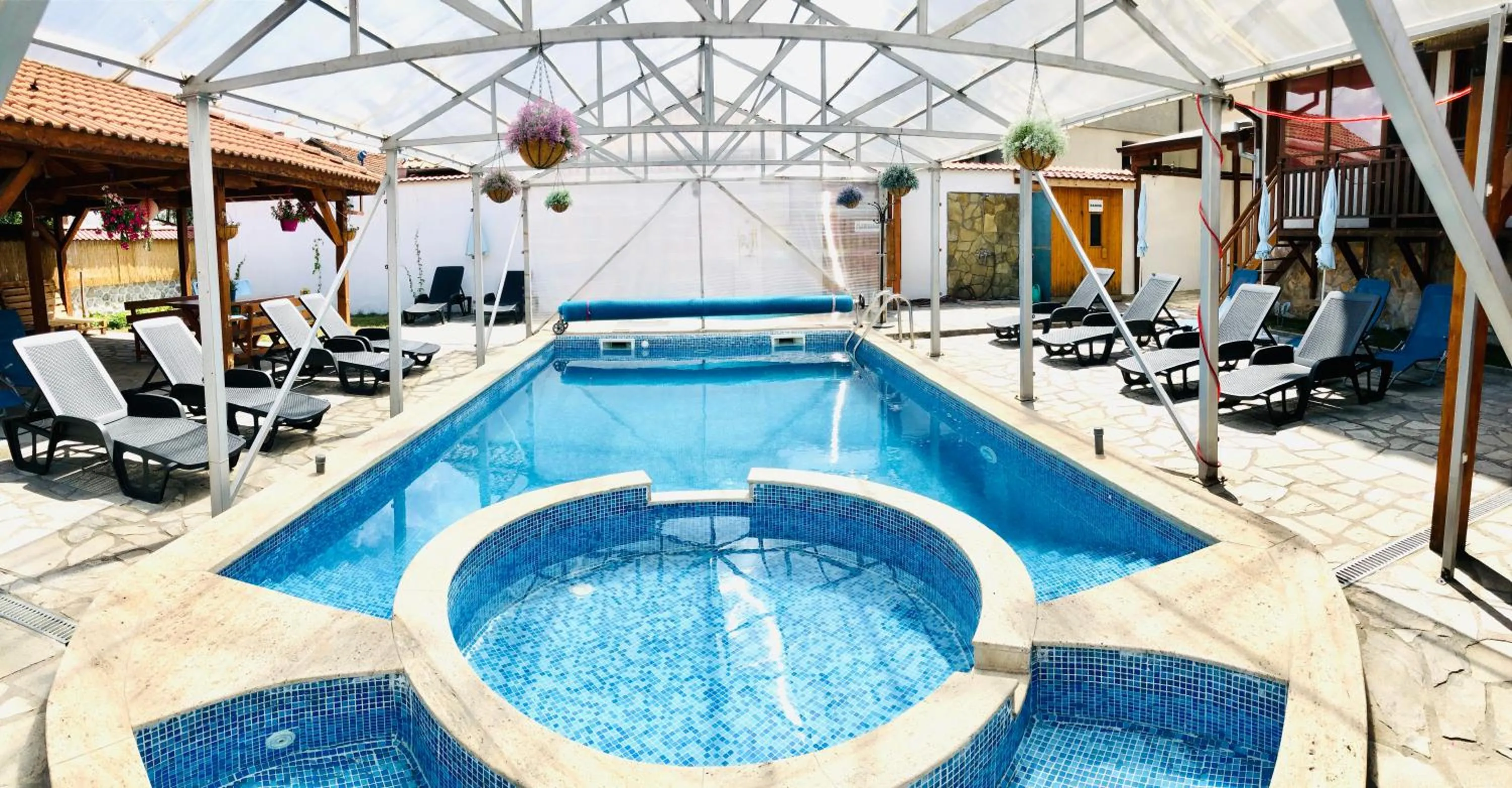 Swimming pool in Family Hotel Carpe Diem