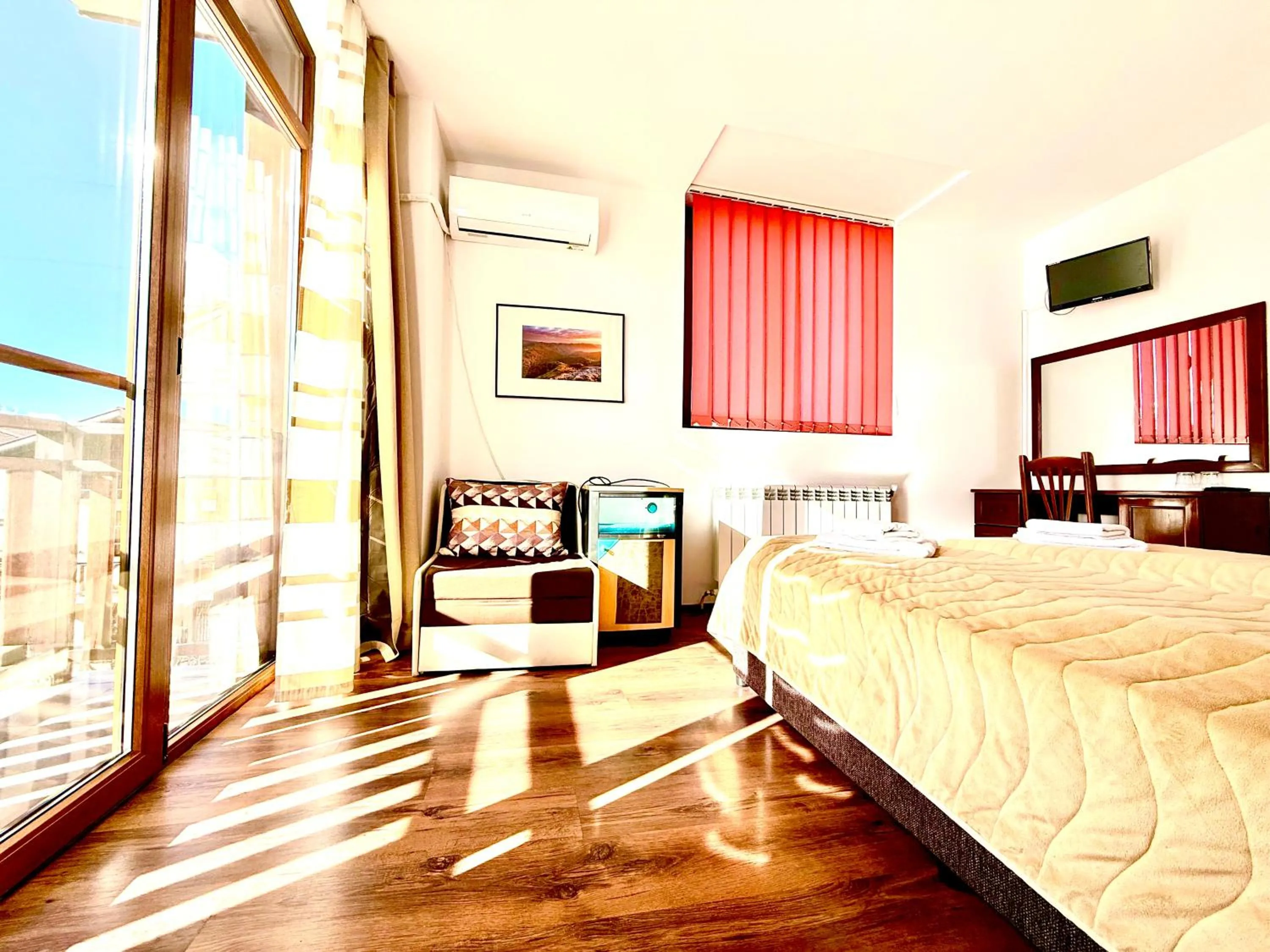 Photo of the whole room in Family Hotel Carpe Diem