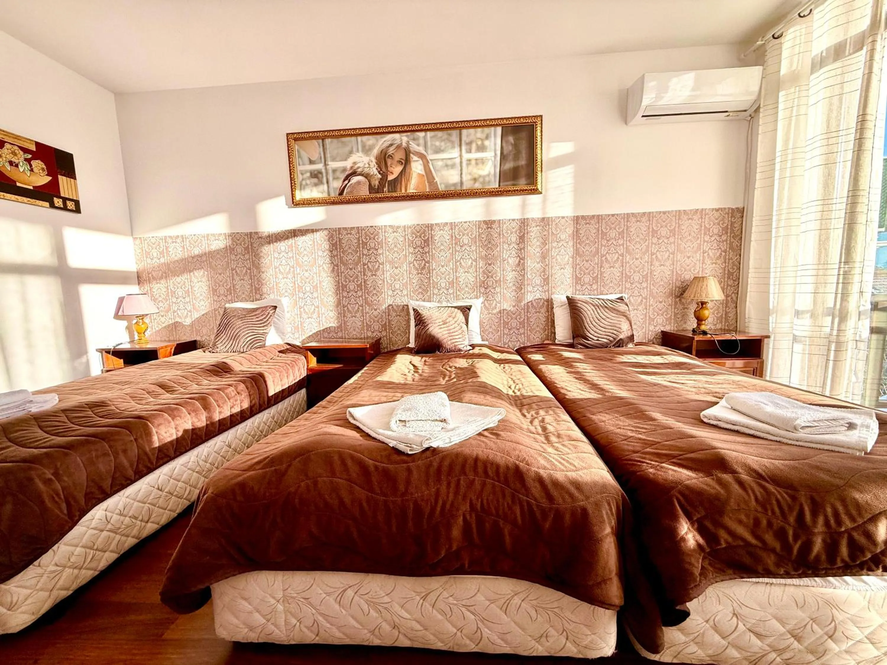 Photo of the whole room in Family Hotel Carpe Diem