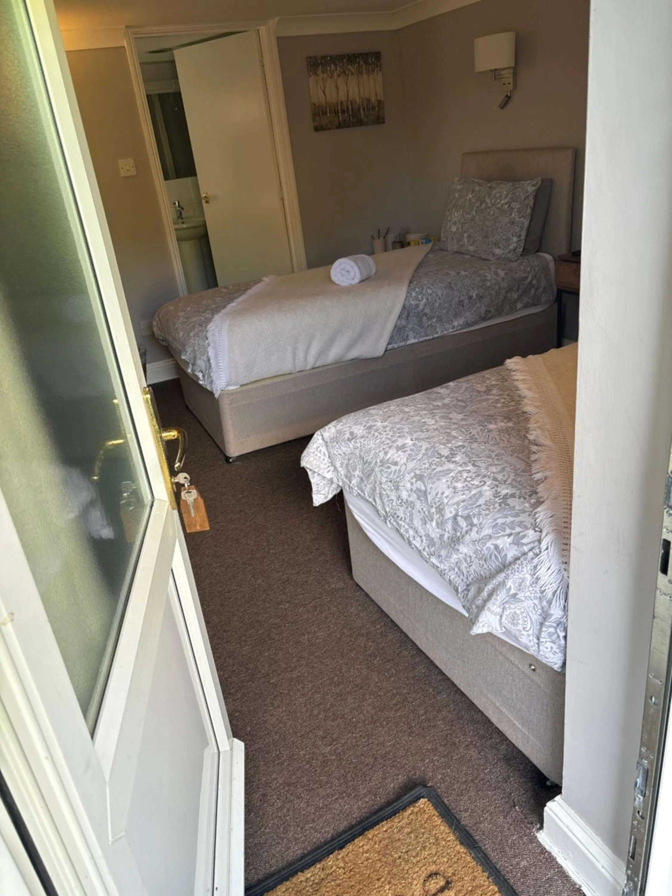 Restaurant/places to eat, Bed in The Red Lion Great Offley