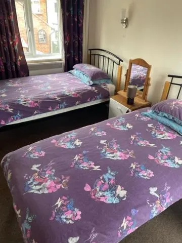 Bed in The Red Lion Great Offley