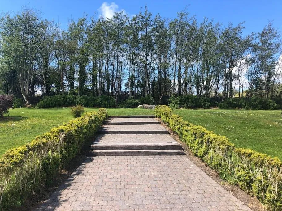 Natural landscape in Townhouse Clifden: Located in the heart of Connemara