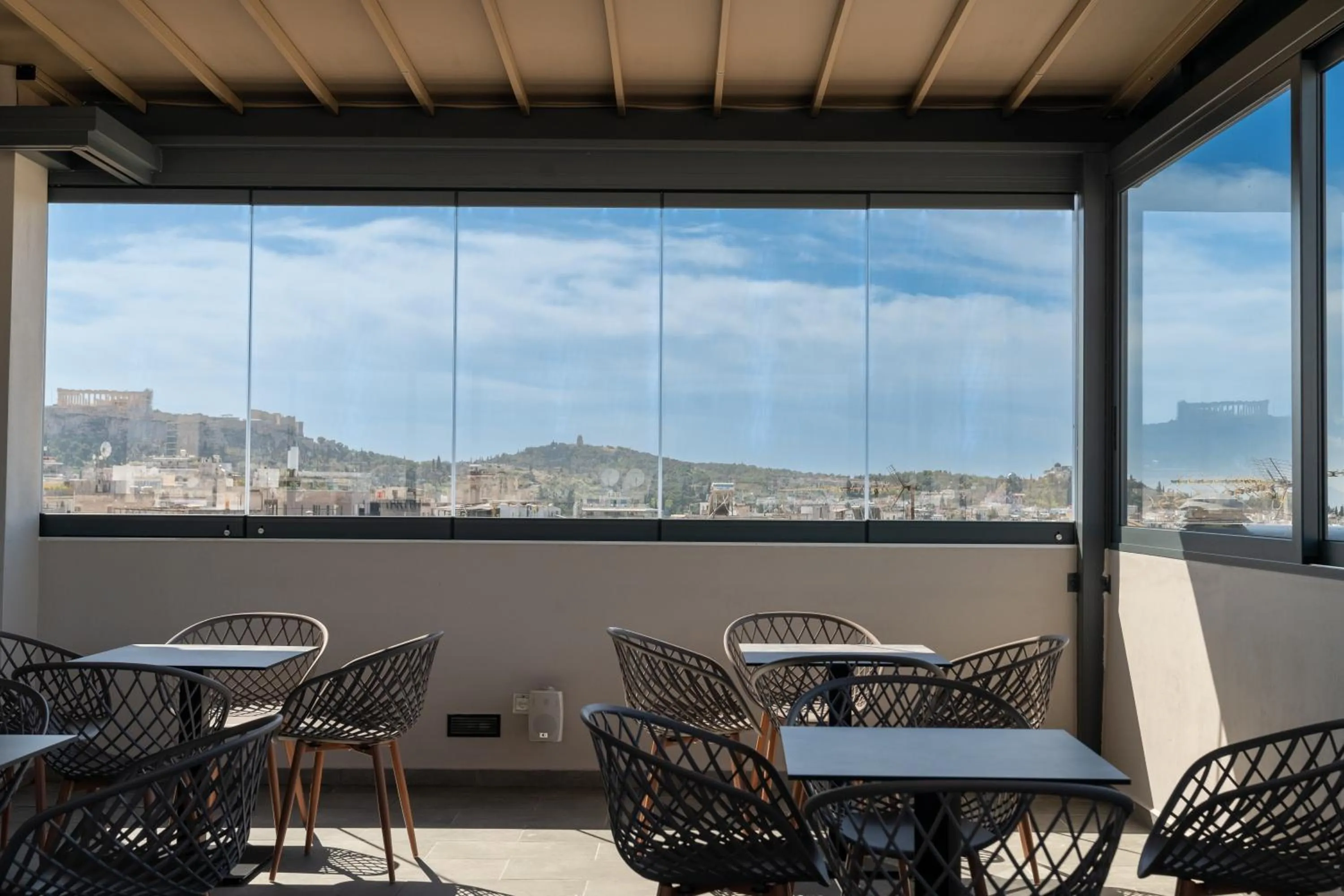 Drinks in Dunlin Hotel