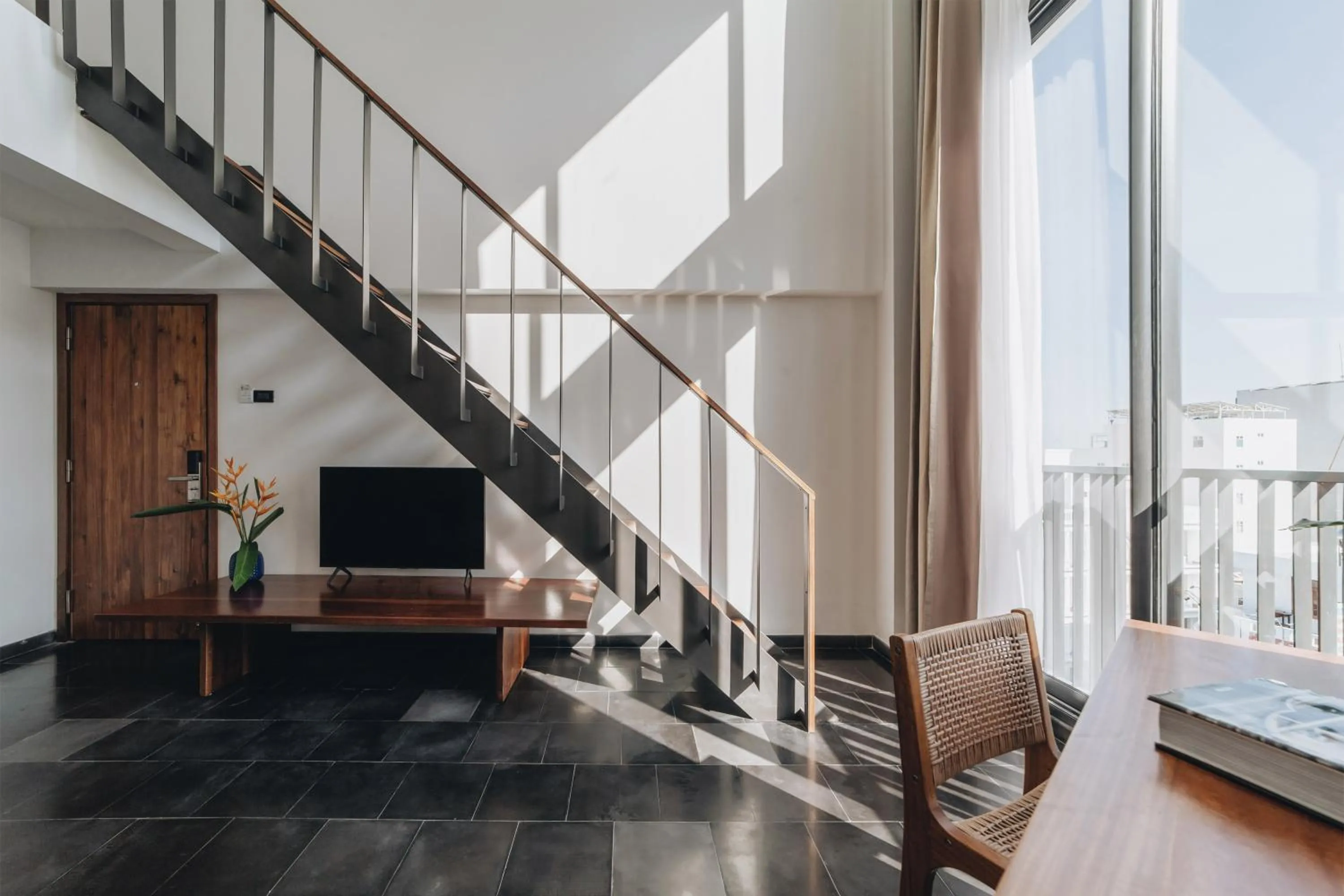 Communal lounge/ TV room in Le Mint Hotel Quy Nhơn