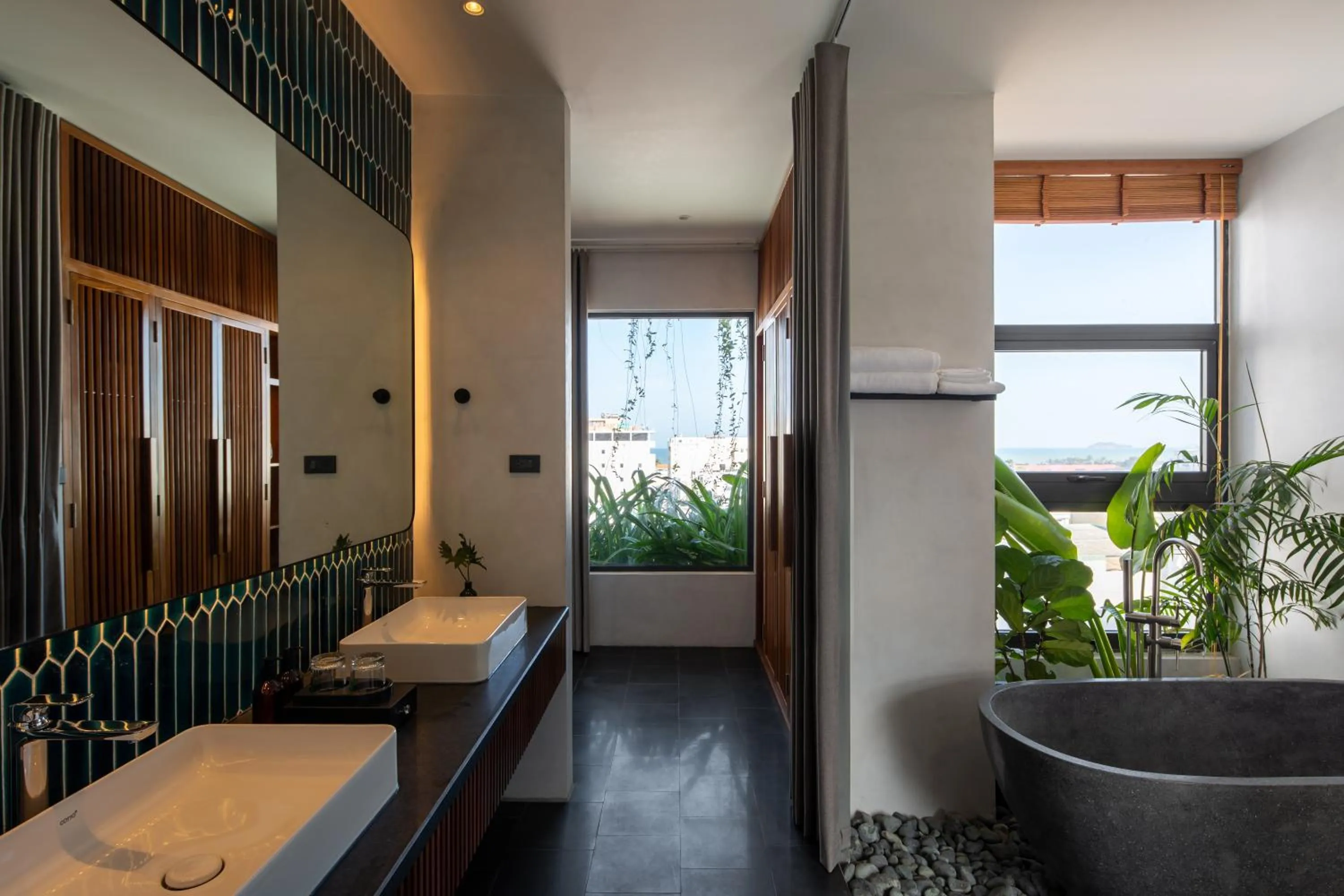 Shower in Le Mint Hotel Quy Nhơn