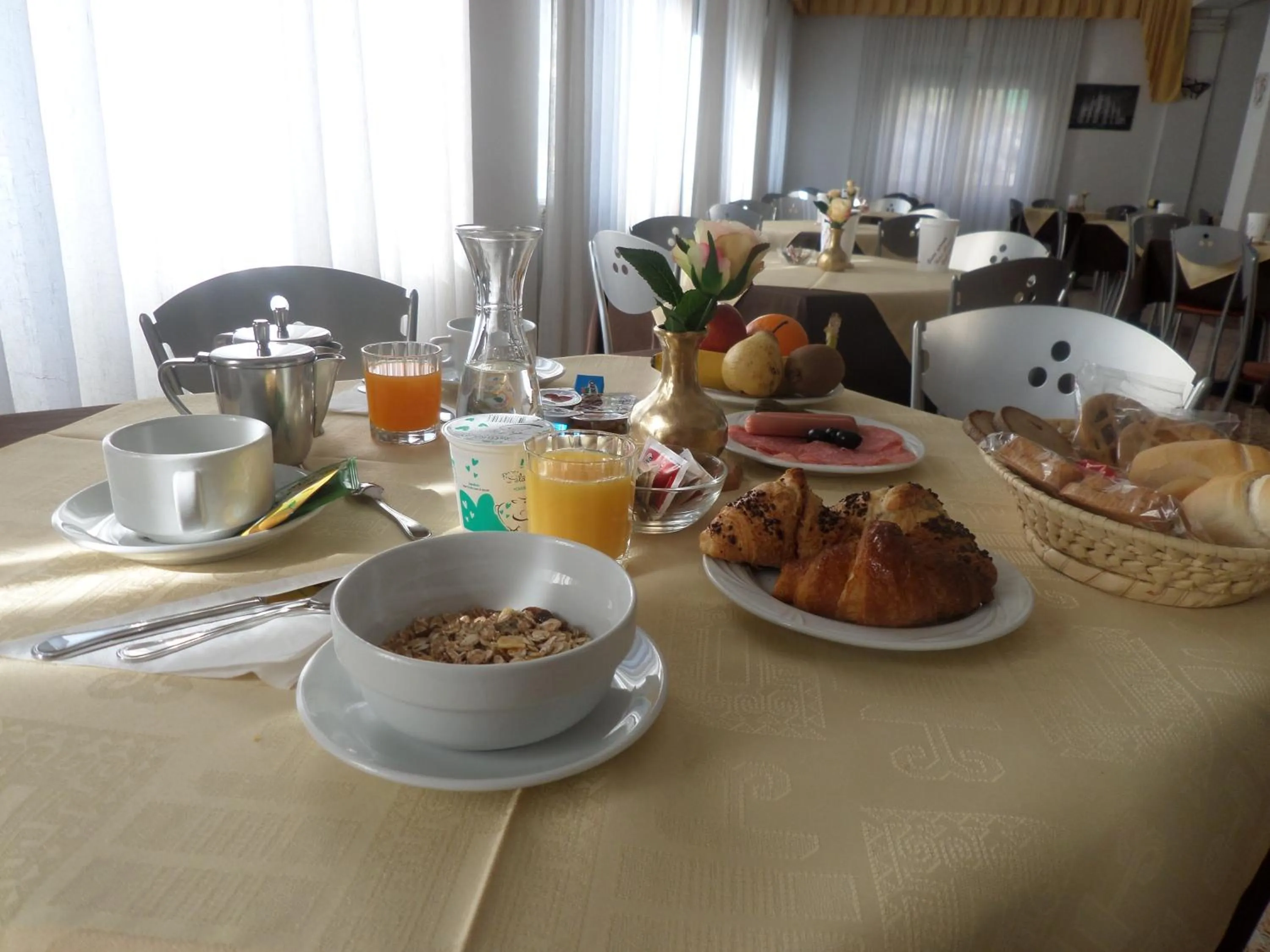 Food in Hotel Astoria