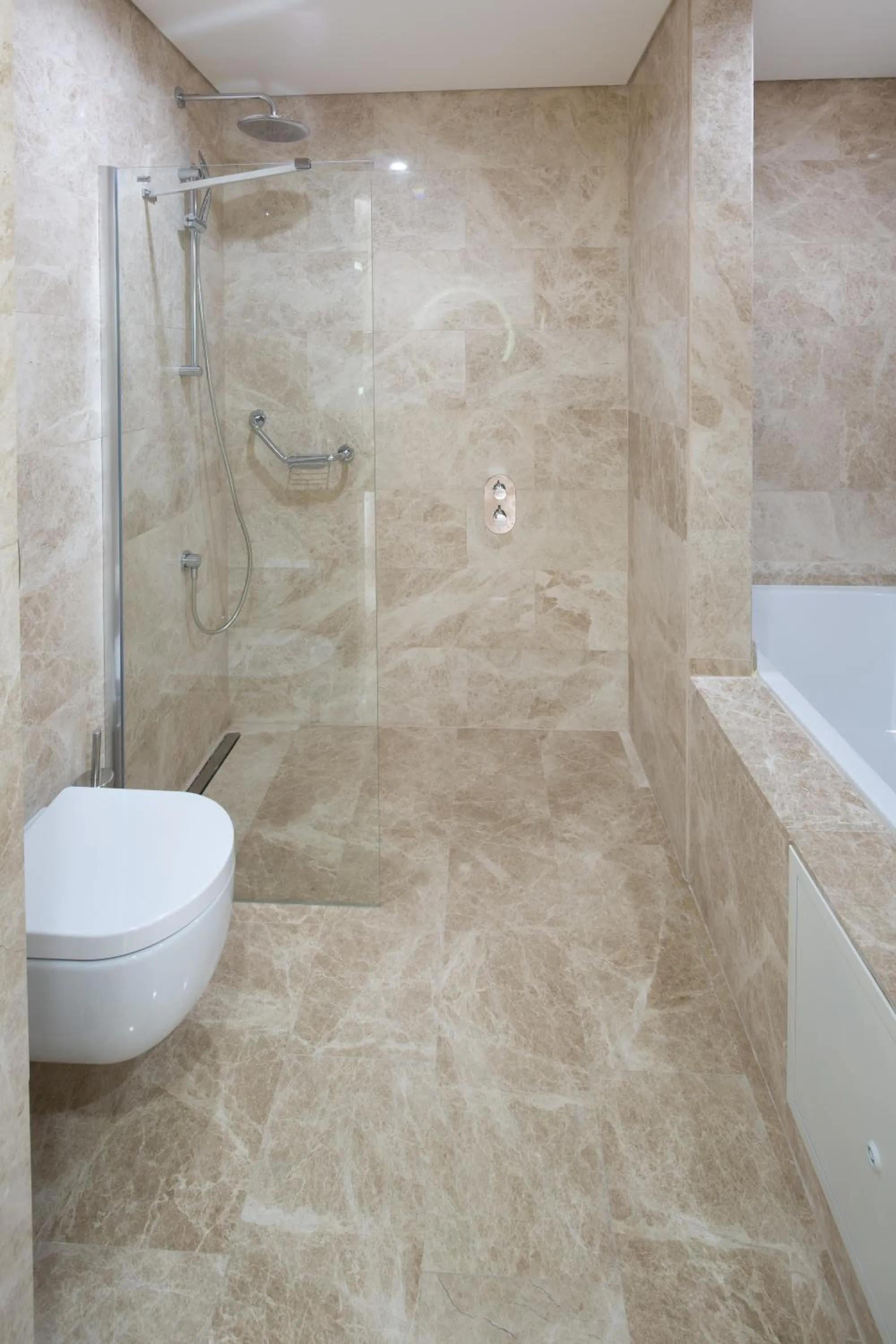 Bathroom in Dedeman Kartepe Kocaeli