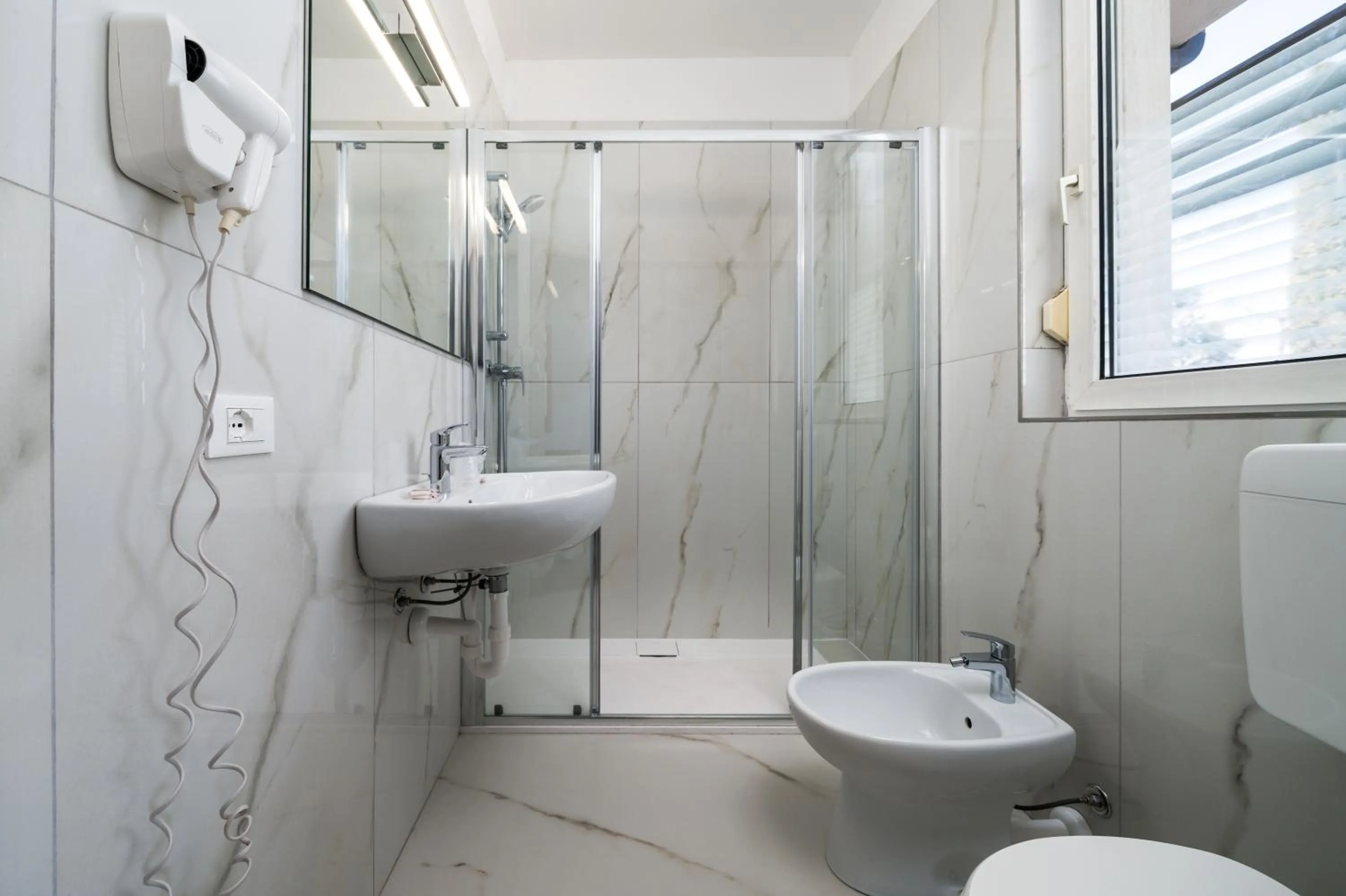 Bathroom in Hotel Centro Turistico Gardesano