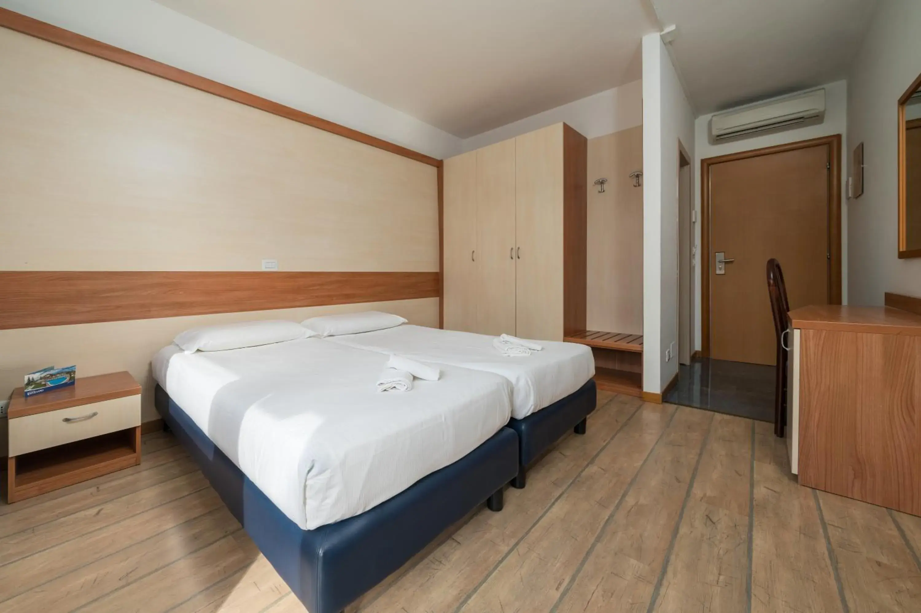 Bed in Hotel Centro Turistico Gardesano Bed in Hotel Centro Turistico Gardesano