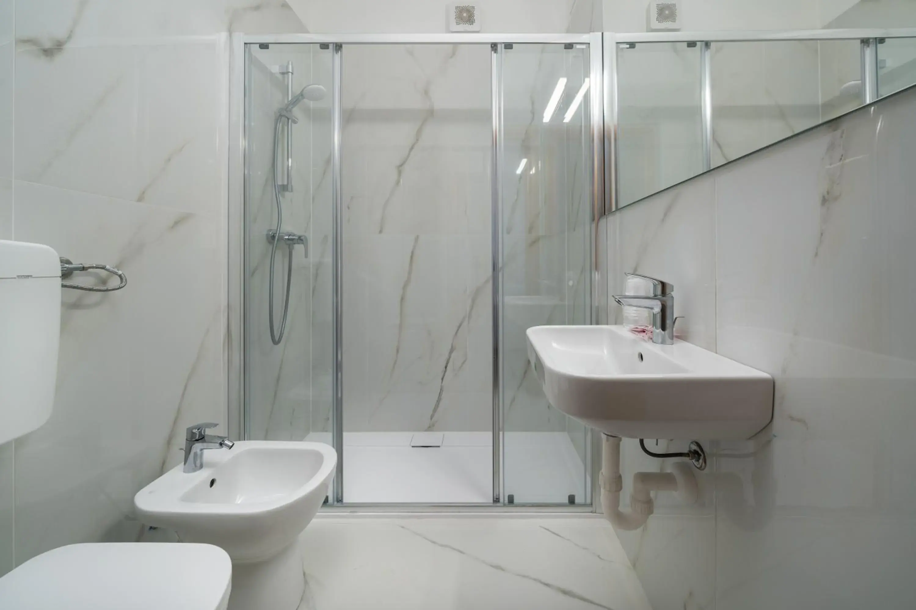 Double Room in Hotel Centro Turistico Gardesano Double Room in Hotel Centro Turistico Gardesano