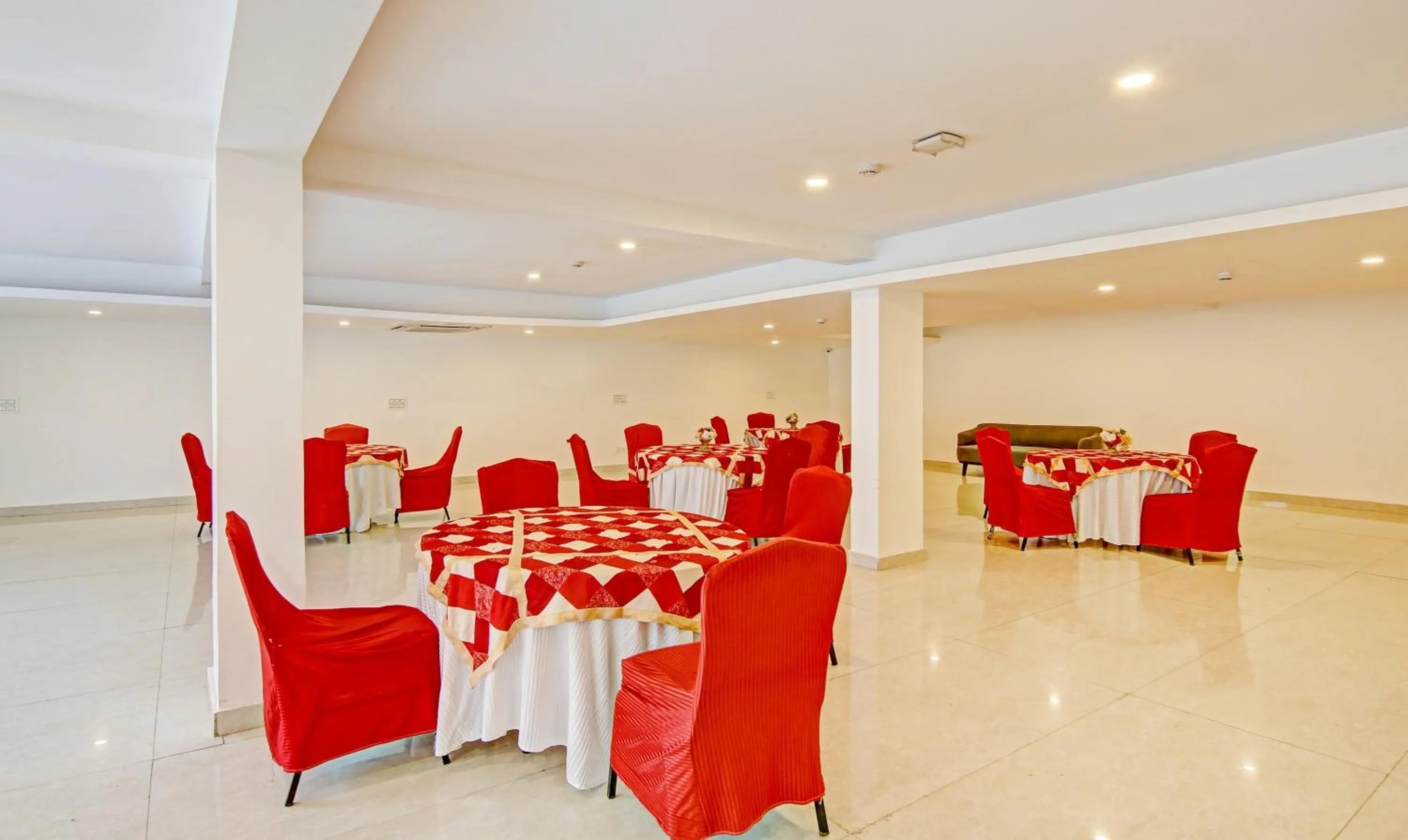 Banquet/Function facilities in Treebo Ahinsa Residency Sohna Road