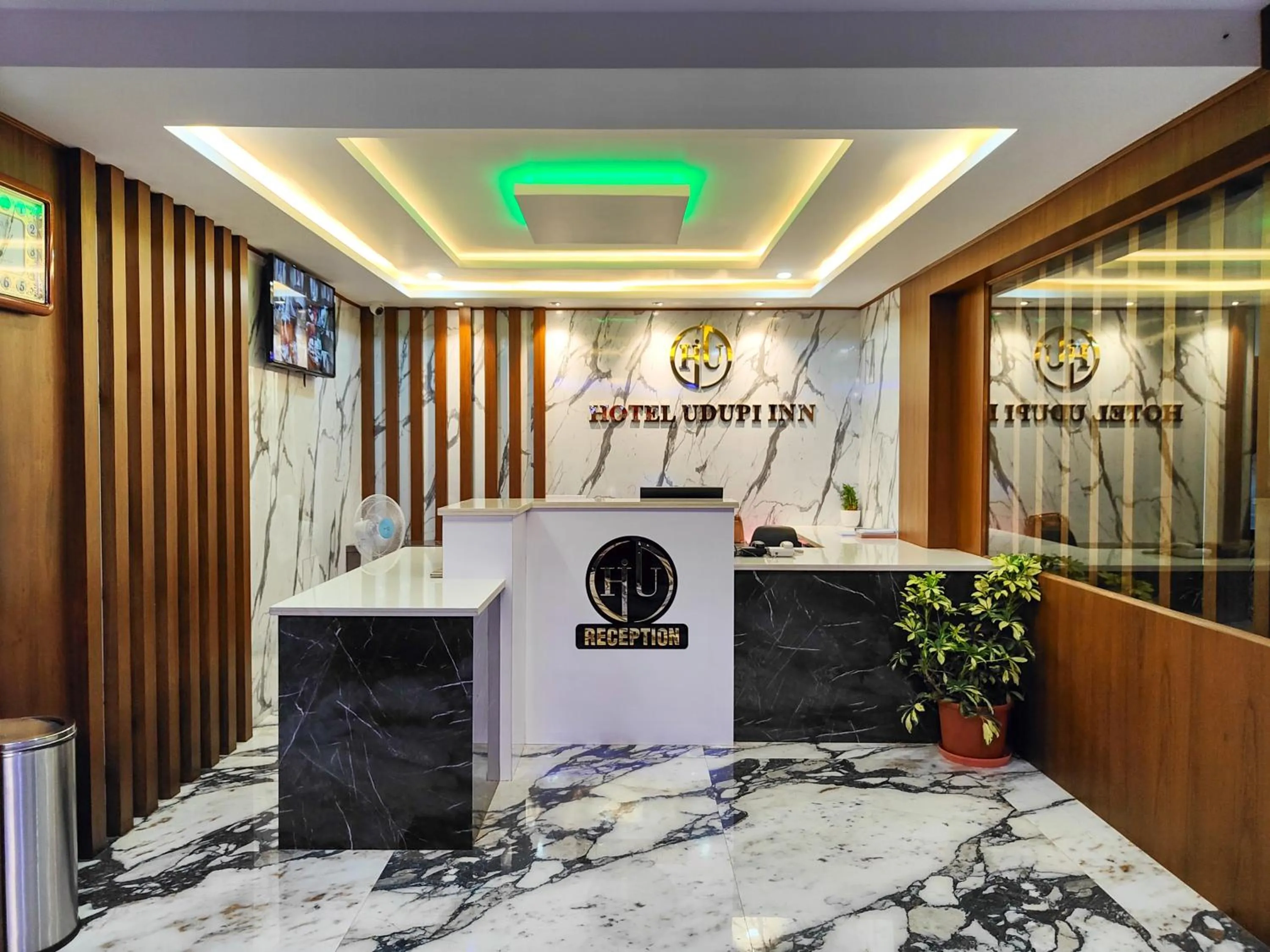 Lobby or reception in Hotel Udupi Inn, Udupi