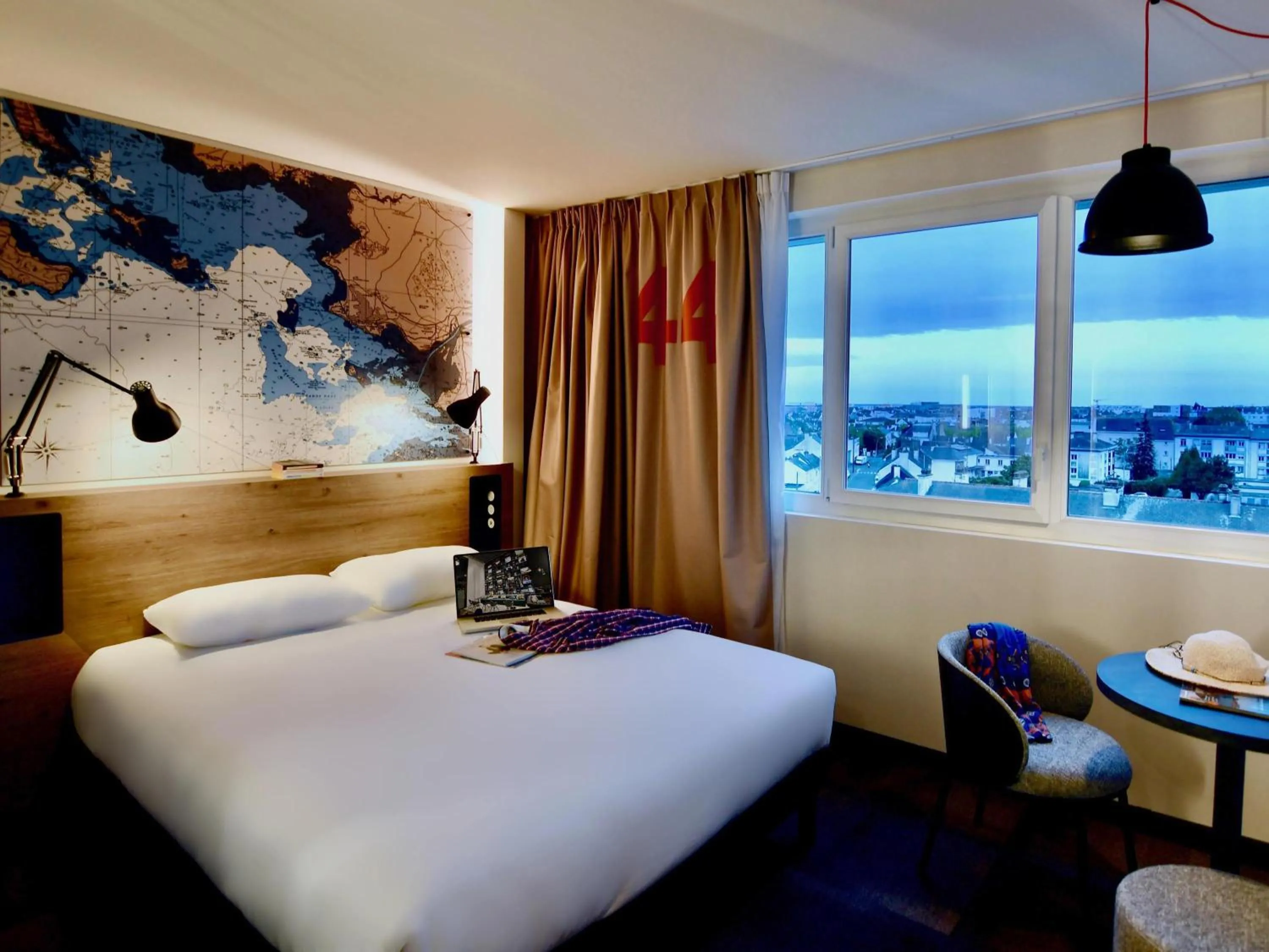 Bedroom, Bed in ibis Styles Saint Nazaire Centre Gare