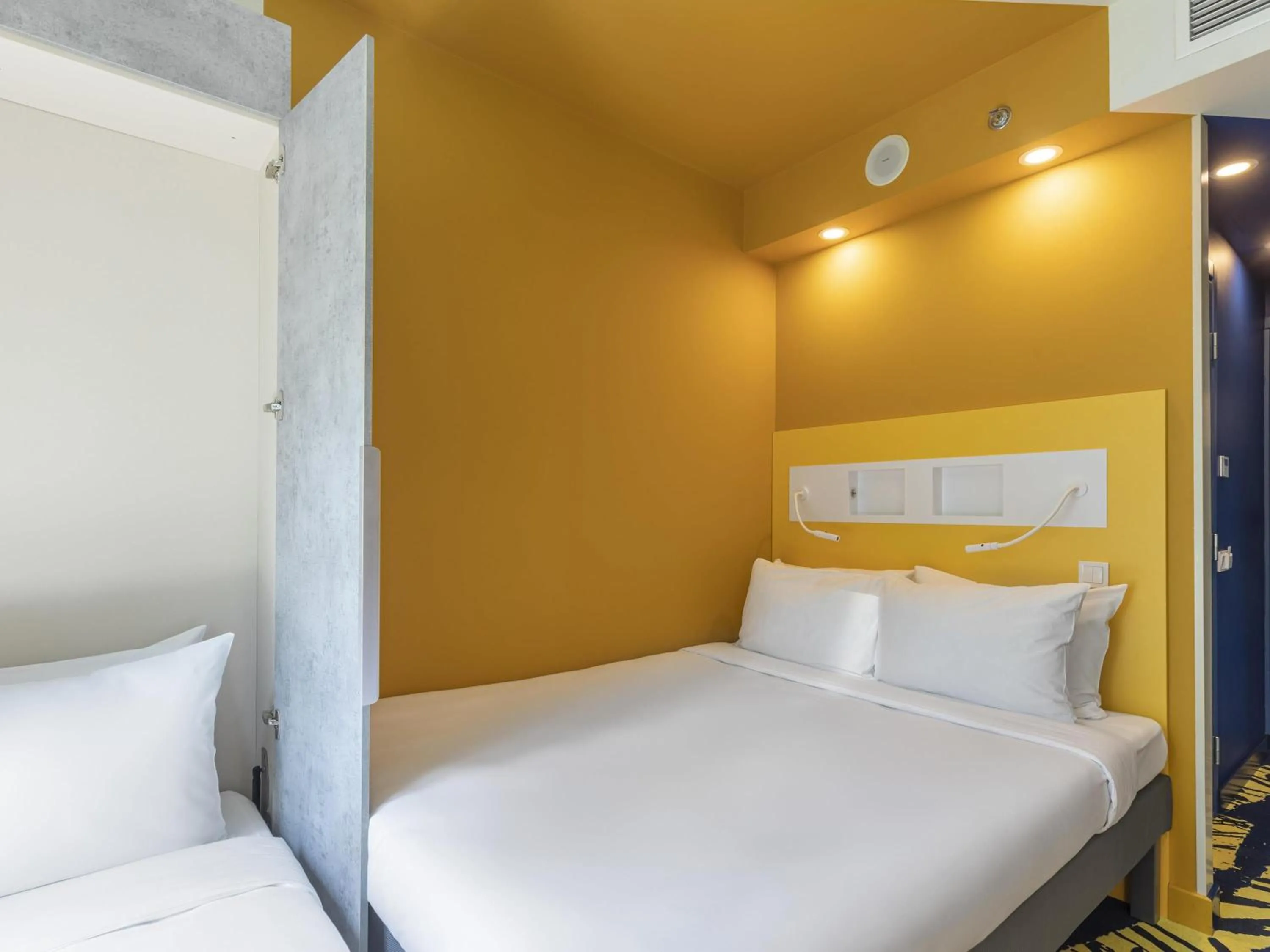 Bedroom, Bed in ibis budget Tbilisi Center