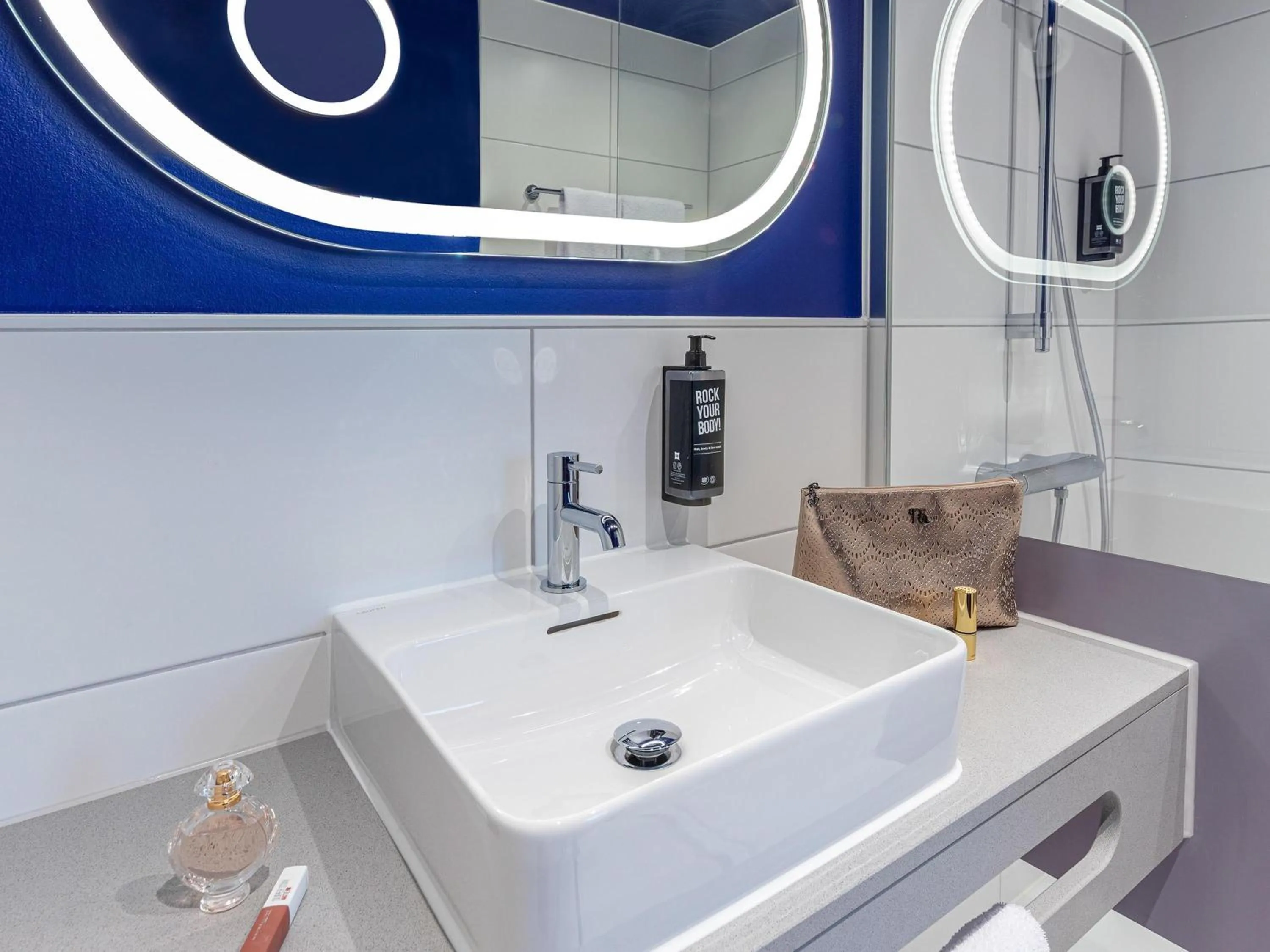 Bedroom in ibis Styles Muenchen Perlach