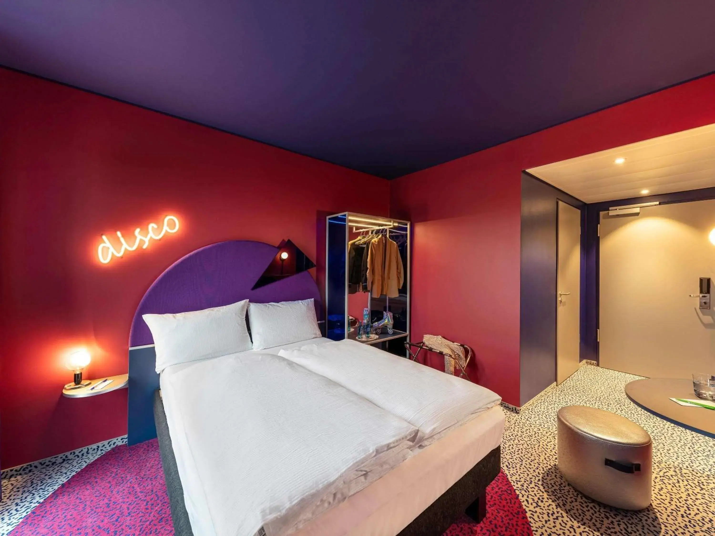 Property building, Bed in ibis Styles Muenchen Perlach Property building, Bed in ibis Styles Muenchen Perlach
