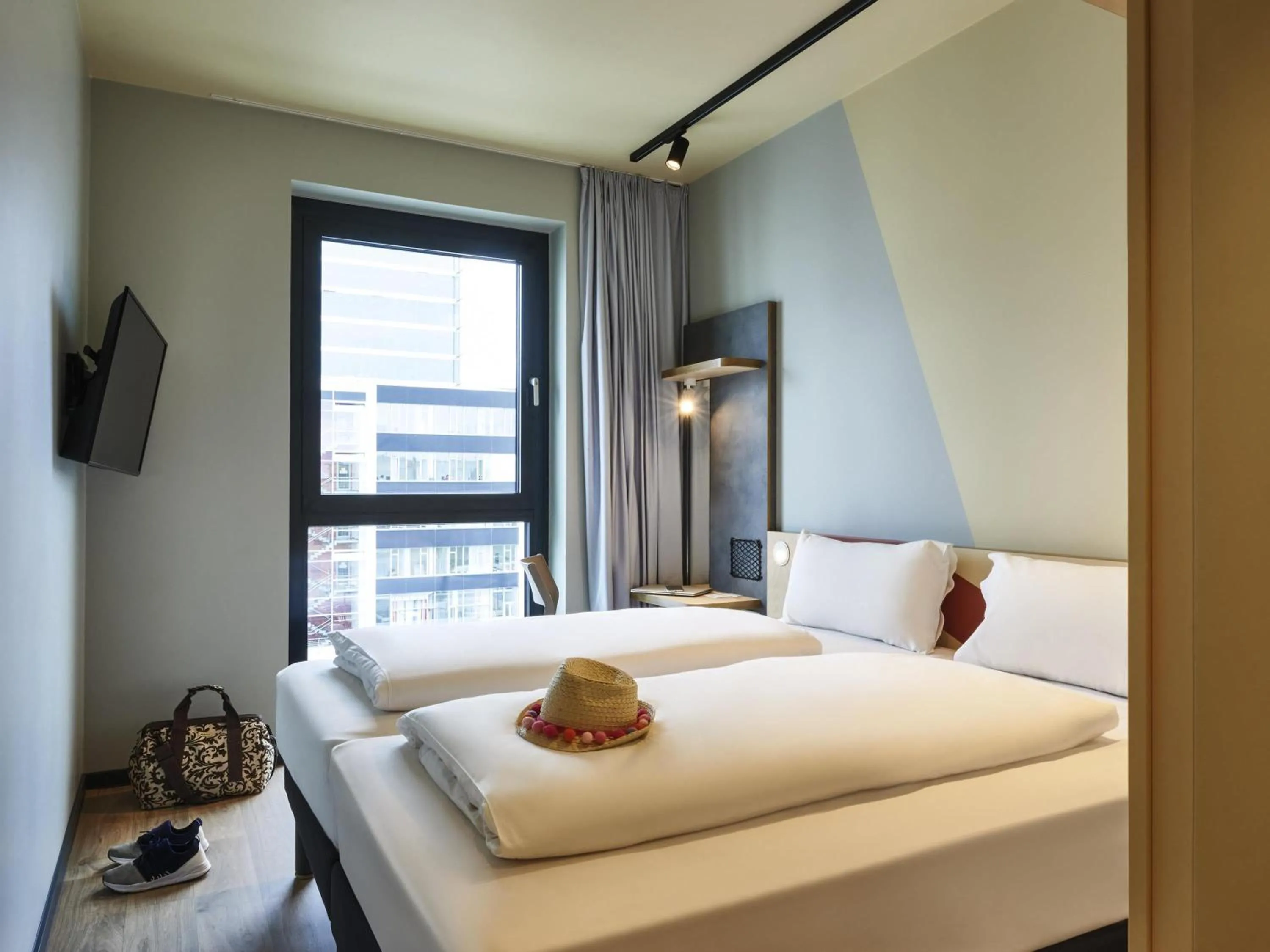 Bedroom, Bed in Ibis Budget Singen