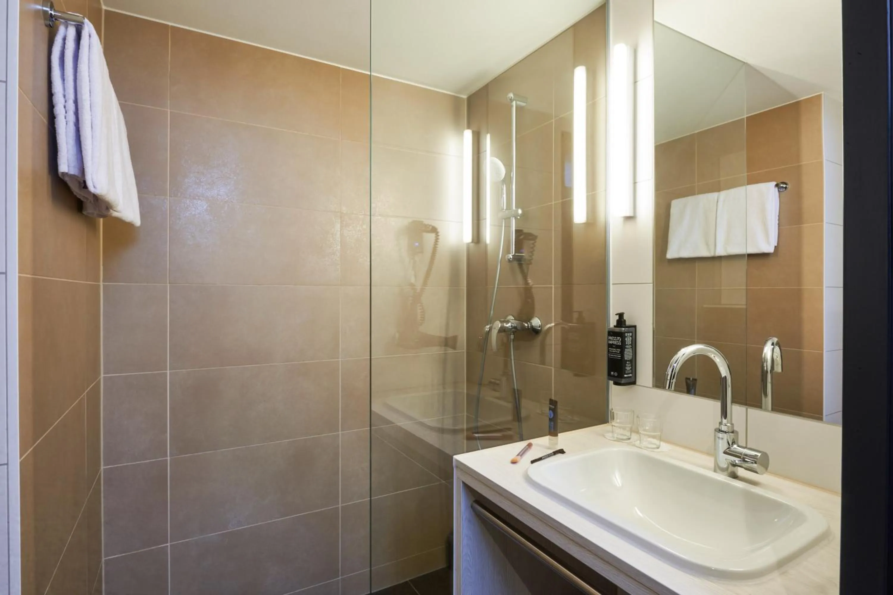 Bathroom in Ibis Styles Singen