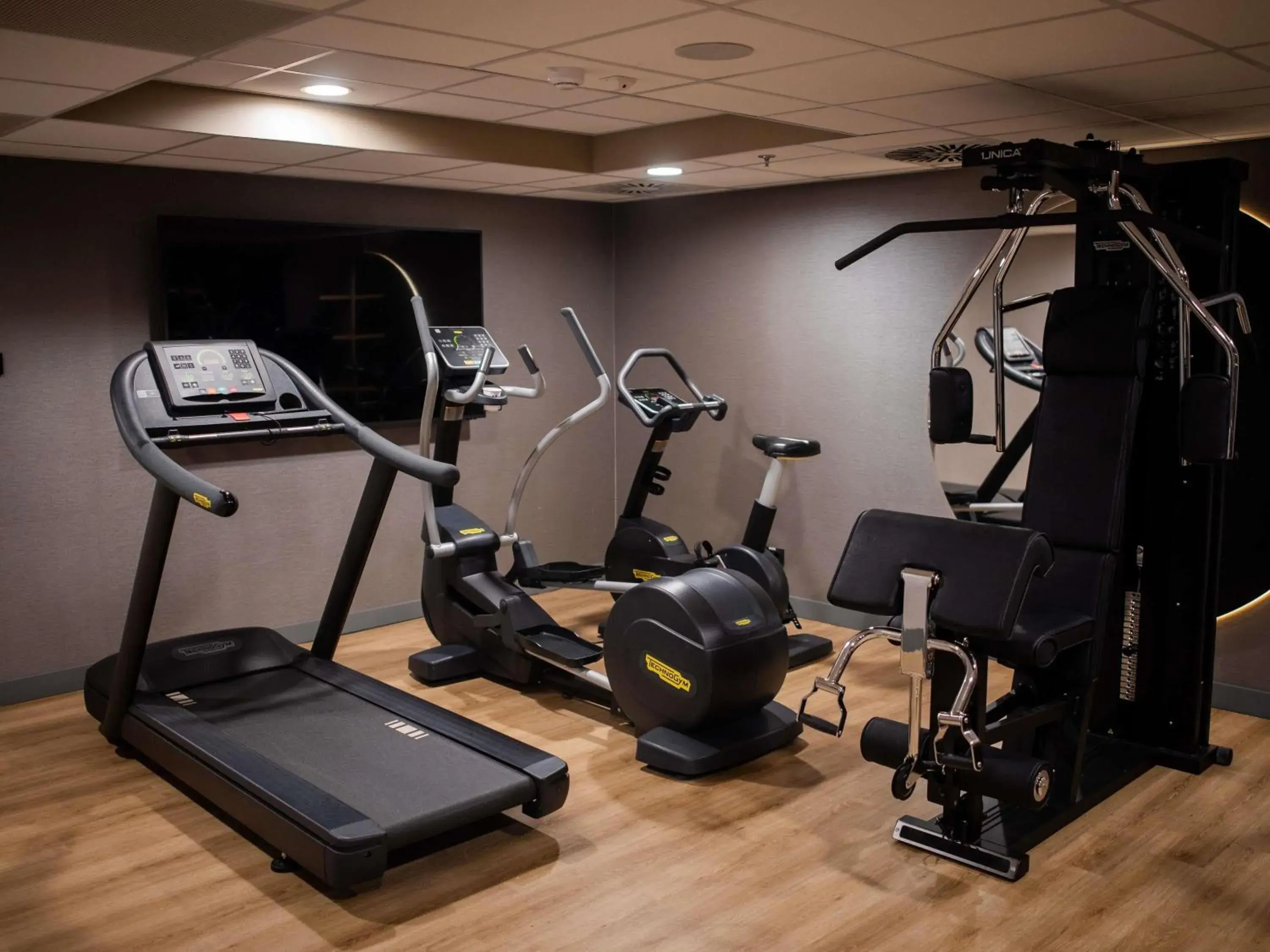 Fitness centre/facilities in Mercure Debrecen Fitness centre/facilities in Mercure Debrecen